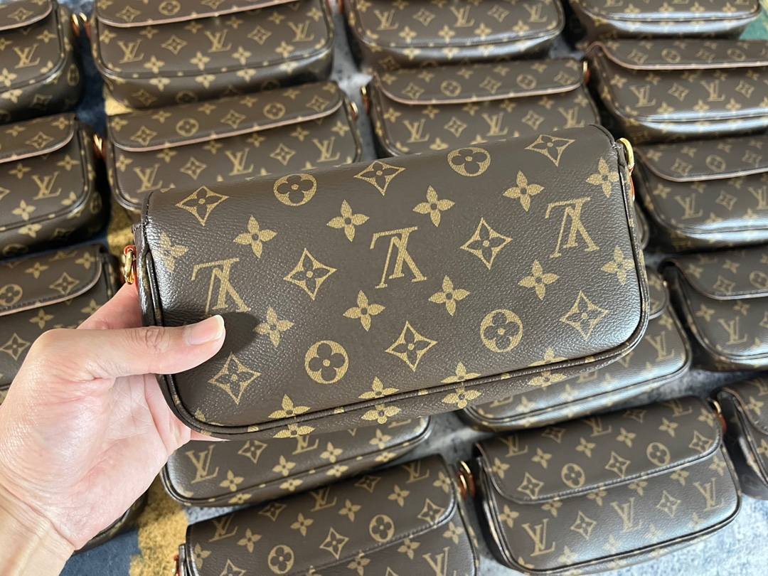 Ellebag’s 1:1 Replica of Louis Vuitton M81911 Wallet On Chain Ivy Handbag(2024 Dec Updated)-ʻOi aku ka maikaʻi o ka ʻeke Louis Vuitton ʻeke hoʻopunipuni ma ka hale kūʻai pūnaewele, ʻeke hoʻolālā kope ru