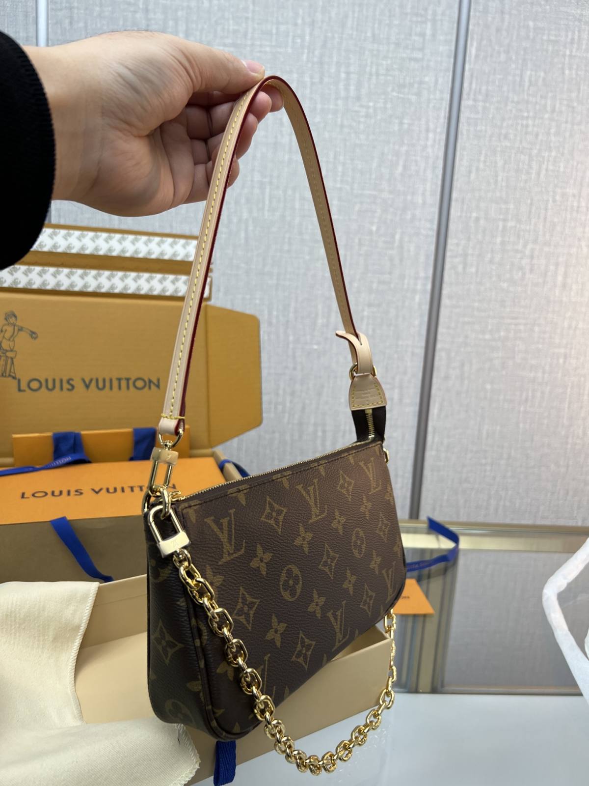 Ellebag’s 1:1 Replica of Louis Vuitton M82766 Pochette Accessoires Handbag(2024 Dec Updated)-ʻOi aku ka maikaʻi o ka ʻeke Louis Vuitton ʻeke hoʻopunipuni ma ka hale kūʻai pūnaewele, ʻeke hoʻolālā kope ru