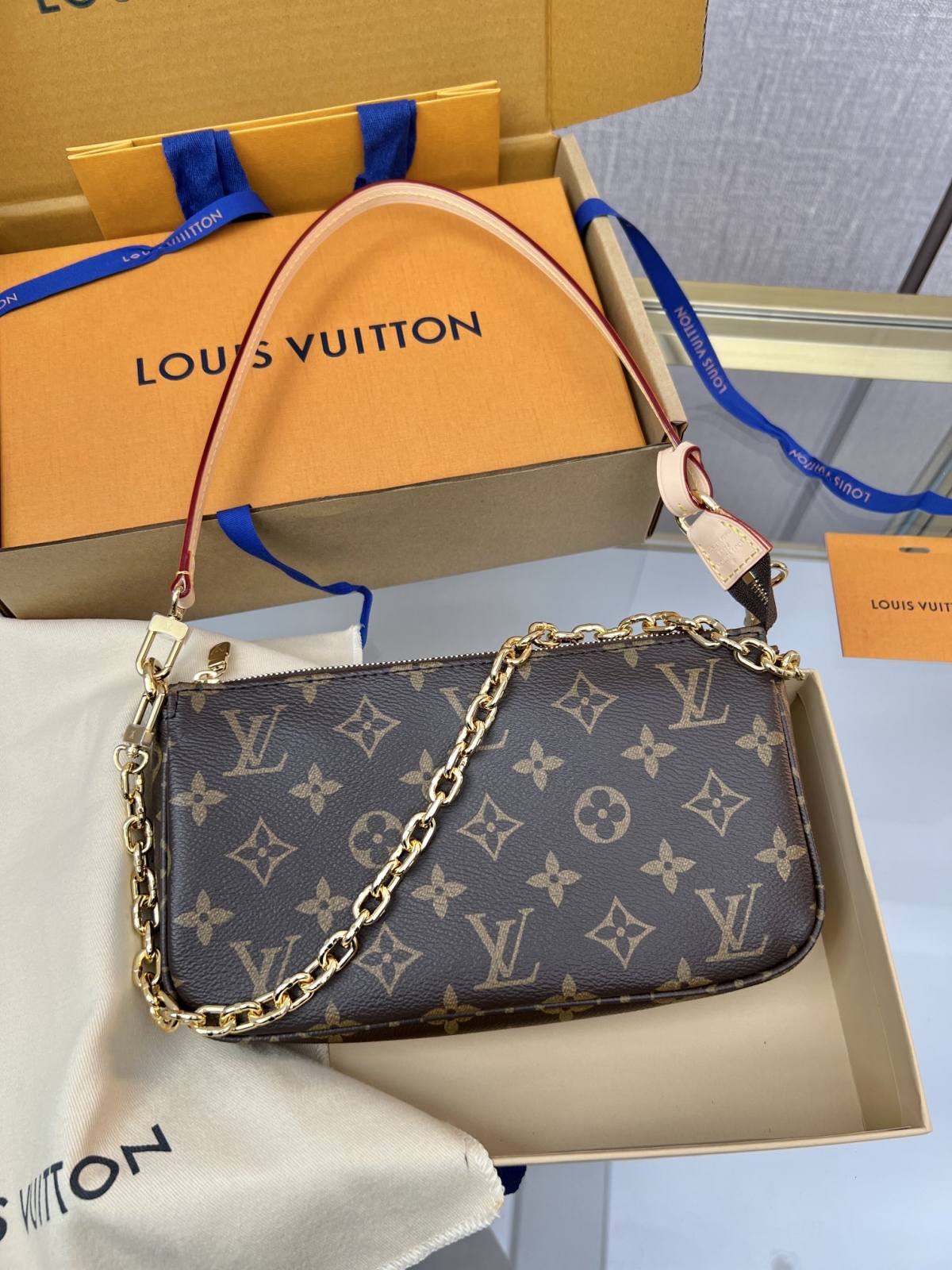 Ellebag’s 1:1 Replica of Louis Vuitton M82766 Pochette Accessoires Handbag(2024 Dec Updated)-ʻOi aku ka maikaʻi o ka ʻeke Louis Vuitton ʻeke hoʻopunipuni ma ka hale kūʻai pūnaewele, ʻeke hoʻolālā kope ru