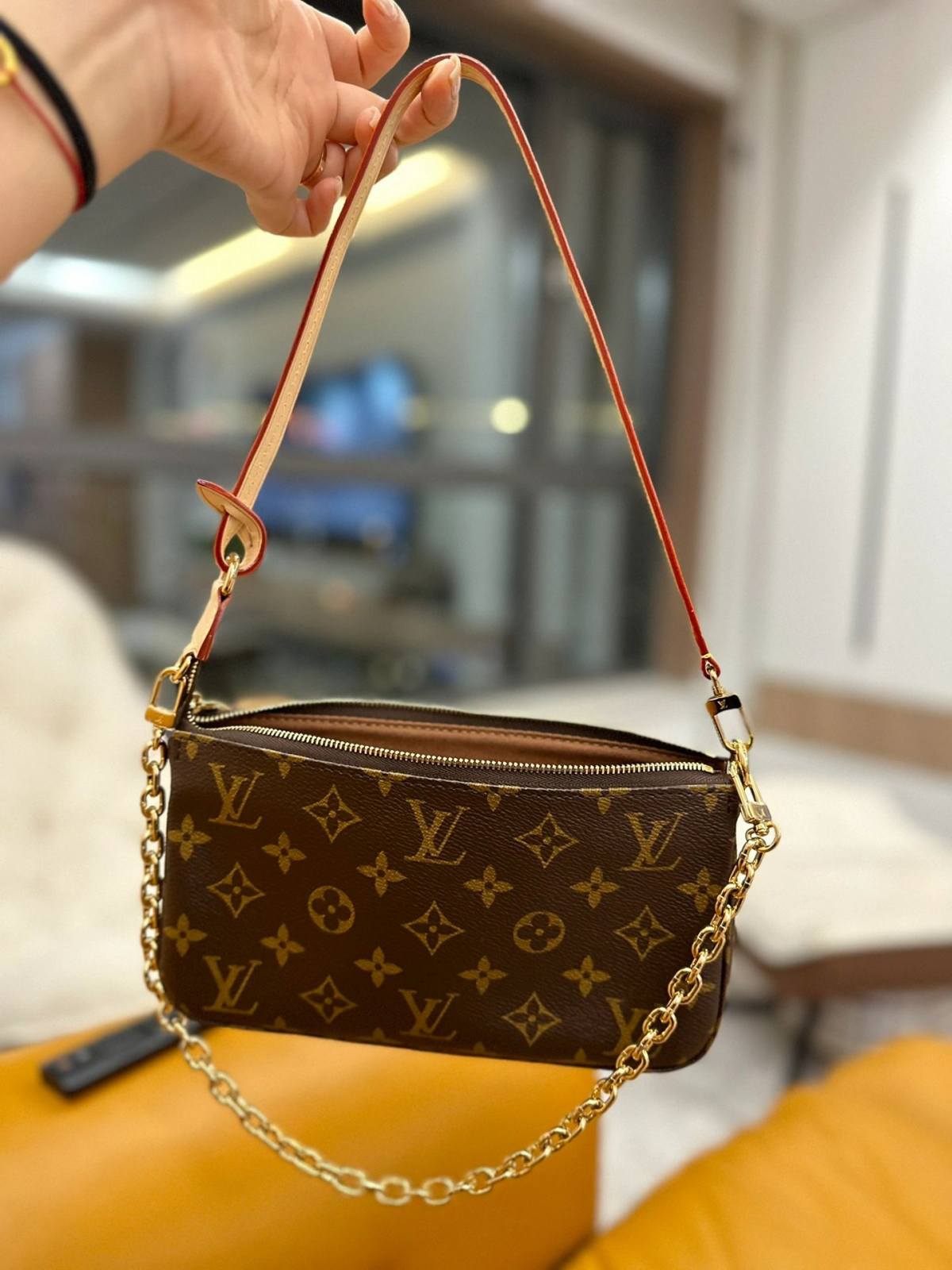 Ellebag’s 1:1 Replica of Louis Vuitton M82766 Pochette Accessoires Handbag(2024 Dec Updated)-ʻOi aku ka maikaʻi o ka ʻeke Louis Vuitton ʻeke hoʻopunipuni ma ka hale kūʻai pūnaewele, ʻeke hoʻolālā kope ru