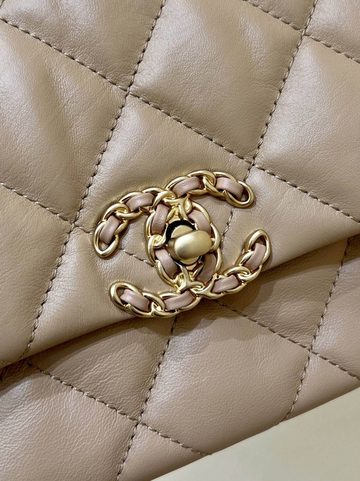 Ellebag’s Exquisite Replica: The Beige Lambskin Chanel Bag with Wide Shoulder Strap and Gold Hardware(2024 Dec Updated)-Best Quality Fake Louis Vuitton Bag Online Store, Replica designer bag ru