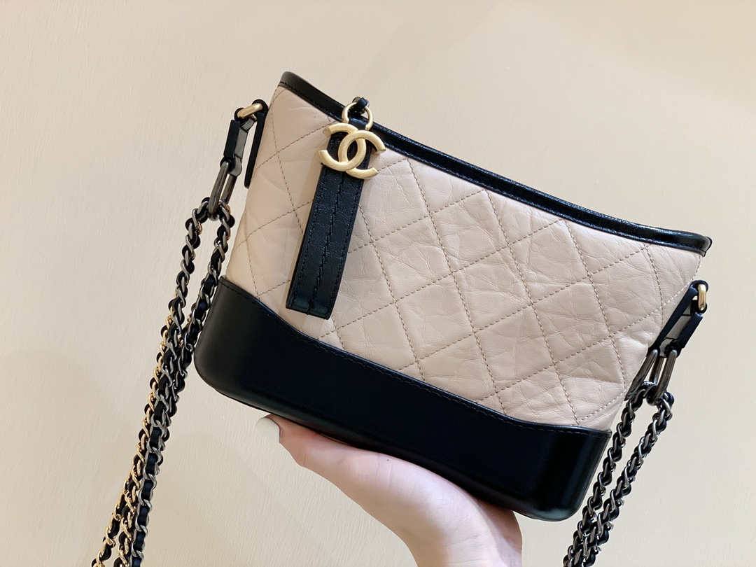 Ellebag’s Exquisite Replica: The Beige Lambskin Chanel Gabrielle Hobo Bag with Matte Hardware(2024 Dec Updated)-Best Quality Fake Louis Vuitton Bag Online Store, Replica designer bag ru