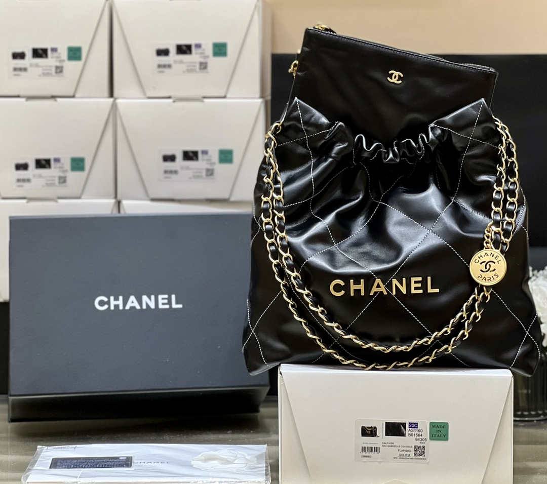 Ellebag’s Exquisite Replica: The Black Calfskin Chanel 22 Handbag AS3260 with Gold Hardware(2024 Dec Updated)-Labākās kvalitātes viltotās Louis Vuitton somas tiešsaistes veikals, dizaineru somas kopija ru