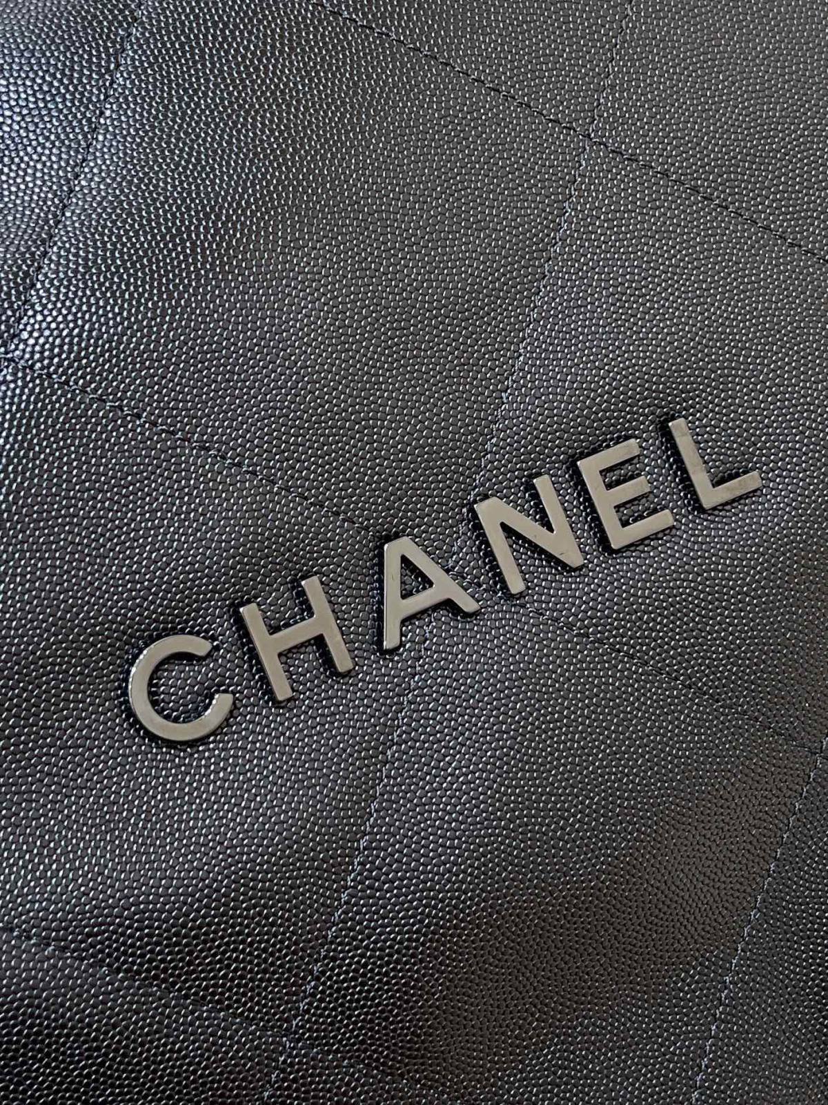 Ellebag’s Exquisite Replica: The Black Caviar Leather Chanel 22 Medium Handbag with Gold Hardware(2024 Dec Updated)-Best Quality Replica designer Bag factory in China