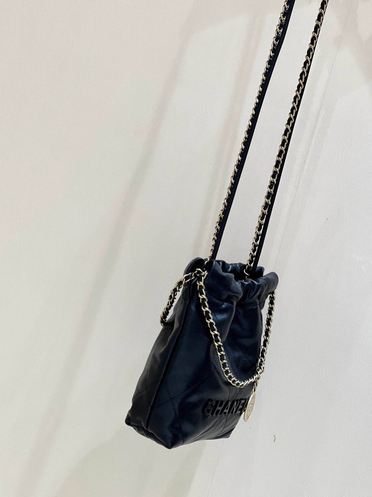 Ellebag’s Exquisite Replica: The Black Caviar Leather Chanel 22 Mini Handbag with Gold Hardware(2024 Dec Updated)-ร้านค้าออนไลน์กระเป๋า Louis Vuitton ปลอมคุณภาพดีที่สุด, กระเป๋าออกแบบจำลอง ru