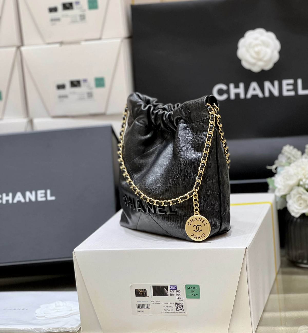 Ellebag’s Exquisite Replica: The Black Caviar Leather Chanel 22 Mini Handbag with Gold Hardware(2024 Dec Updated)-ร้านค้าออนไลน์กระเป๋า Louis Vuitton ปลอมคุณภาพดีที่สุด, กระเป๋าออกแบบจำลอง ru