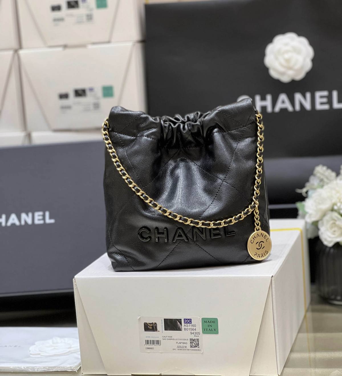 Ellebag’s Exquisite Replica: The Black Caviar Leather Chanel 22 Mini Handbag with Gold Hardware(2024 Dec Updated)-ร้านค้าออนไลน์กระเป๋า Louis Vuitton ปลอมคุณภาพดีที่สุด, กระเป๋าออกแบบจำลอง ru