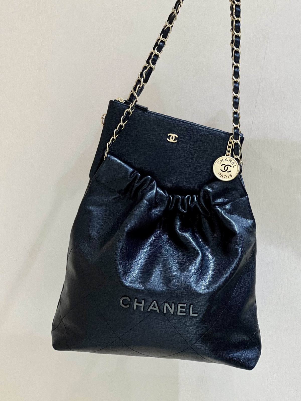 Ellebag’s Exquisite Replica: The Black Caviar Leather Chanel 22 Small Handbag with Gold Hardware(2024 Dec Updated)-ร้านค้าออนไลน์กระเป๋า Louis Vuitton ปลอมคุณภาพดีที่สุด, กระเป๋าออกแบบจำลอง ru