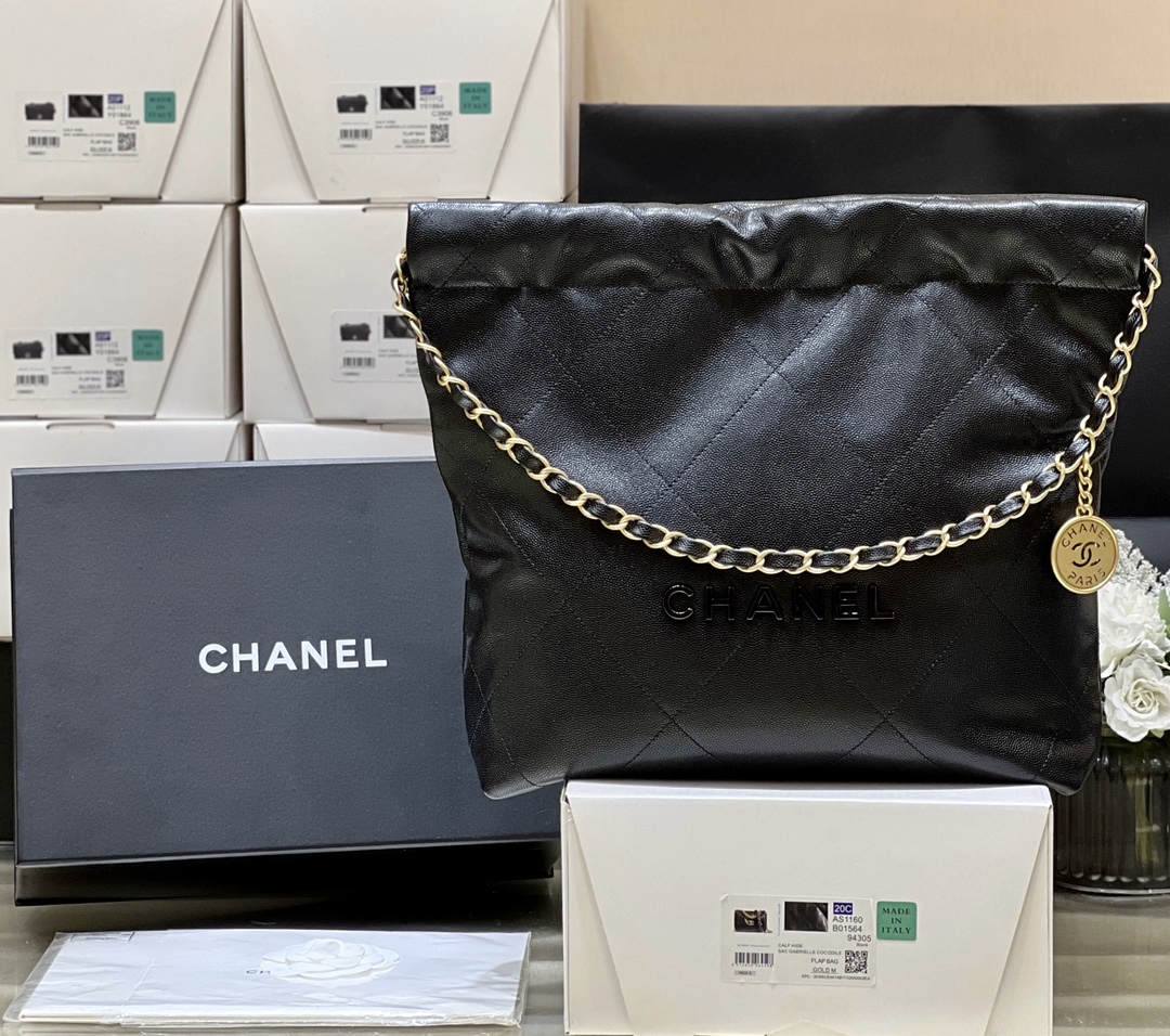 Ellebag’s Exquisite Replica: The Black Caviar Leather Chanel 22 Small Handbag with Gold Hardware(2024 Dec Updated)-ร้านค้าออนไลน์กระเป๋า Louis Vuitton ปลอมคุณภาพดีที่สุด, กระเป๋าออกแบบจำลอง ru