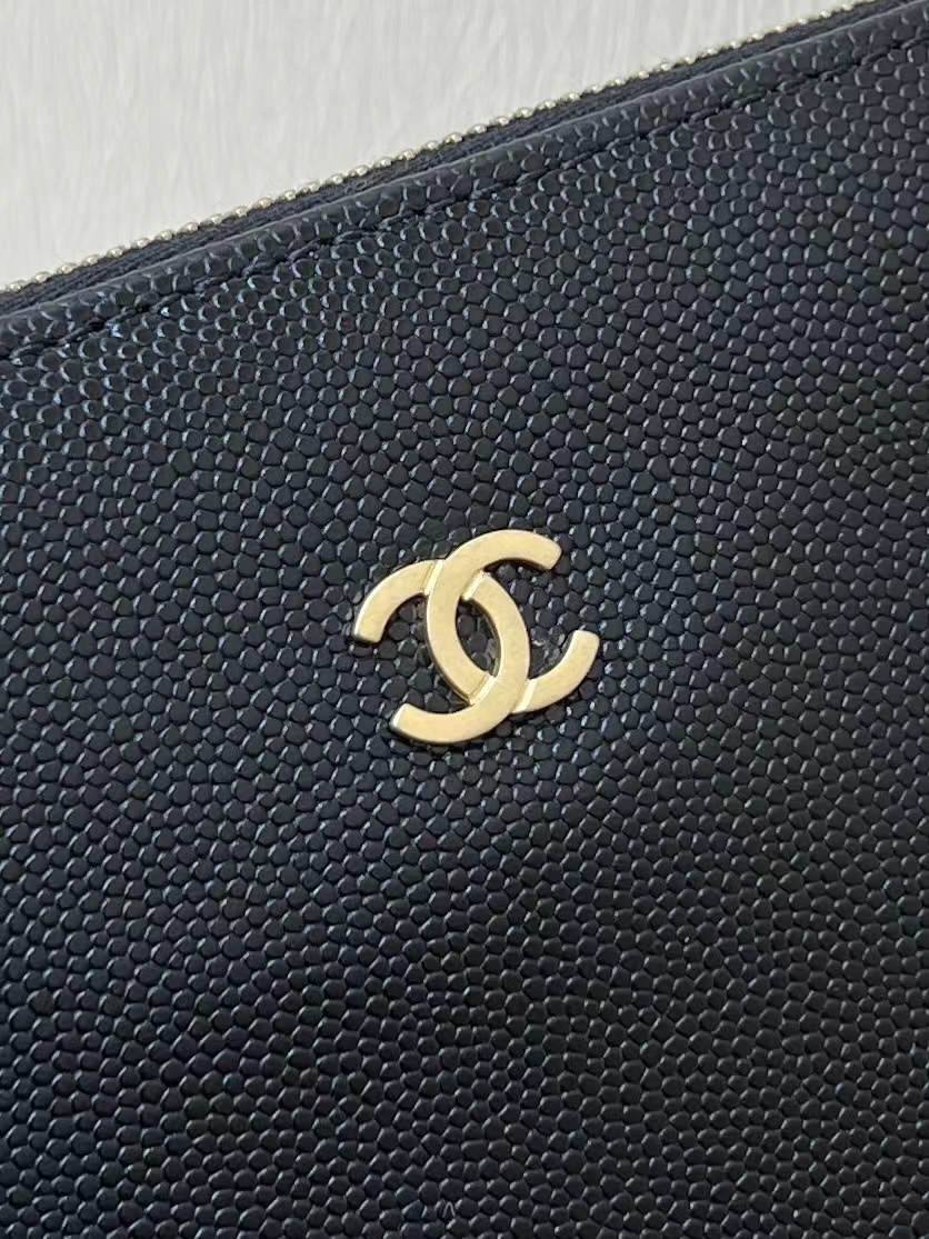 Ellebag’s Exquisite Replica: The Black Caviar Leather Chanel 22 Small Handbag with Gold Hardware(2024 Dec Updated)-ร้านค้าออนไลน์กระเป๋า Louis Vuitton ปลอมคุณภาพดีที่สุด, กระเป๋าออกแบบจำลอง ru