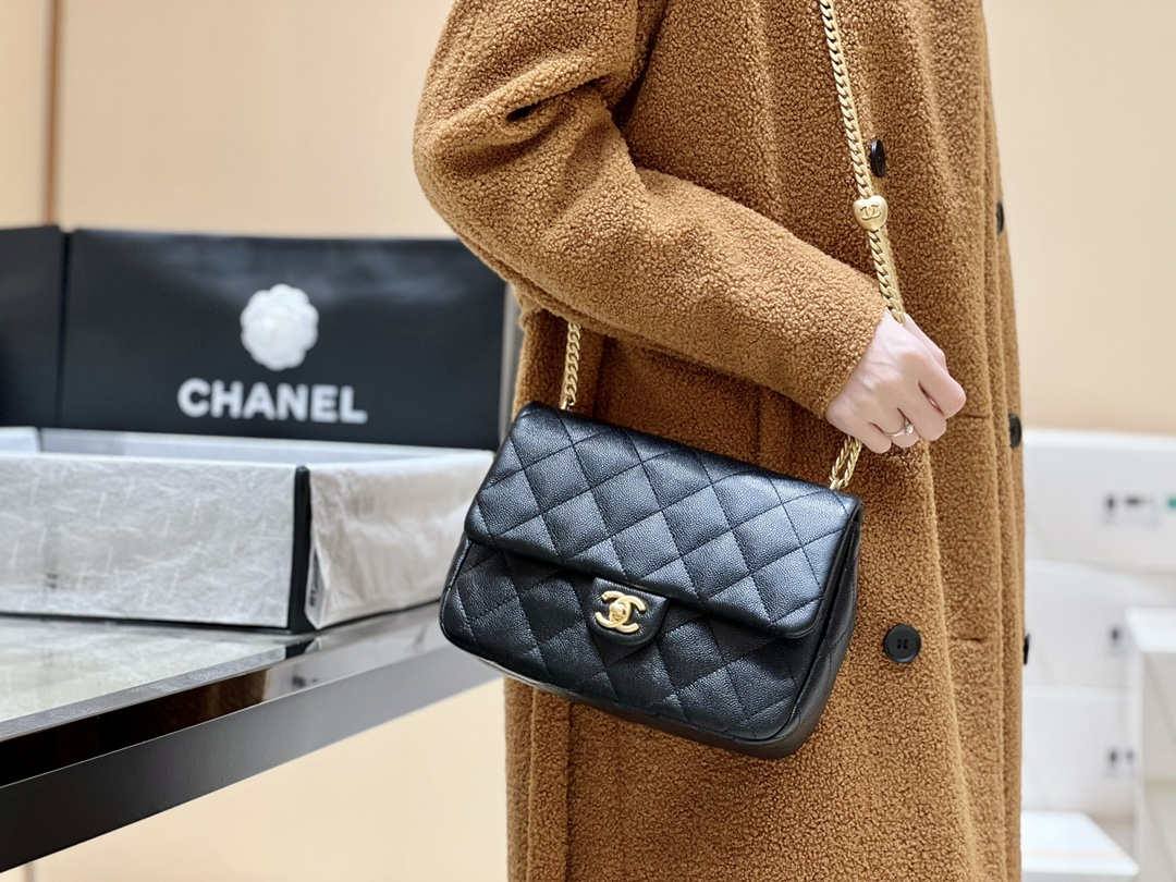 Ellebag’s Exquisite Replica: The Black Caviar Leather Chanel 23P AS3921 with Heart Clasp(2024 Dec Updated)-Best Quality Replica designer Bag factory in China