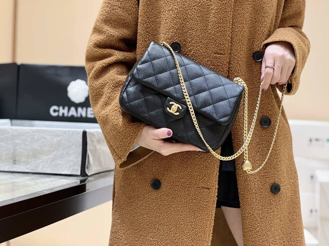 Ellebag’s Exquisite Replica: The Black Caviar Leather Chanel 23P AS3921 with Heart Clasp(2024 Dec Updated)-Best Quality Replica designer Bag factory in China