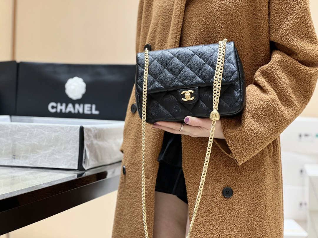 Ellebag’s Exquisite Replica: The Black Caviar Leather Chanel 23P AS3921 with Heart Clasp(2024 Dec Updated)-Best Quality Replica designer Bag factory in China