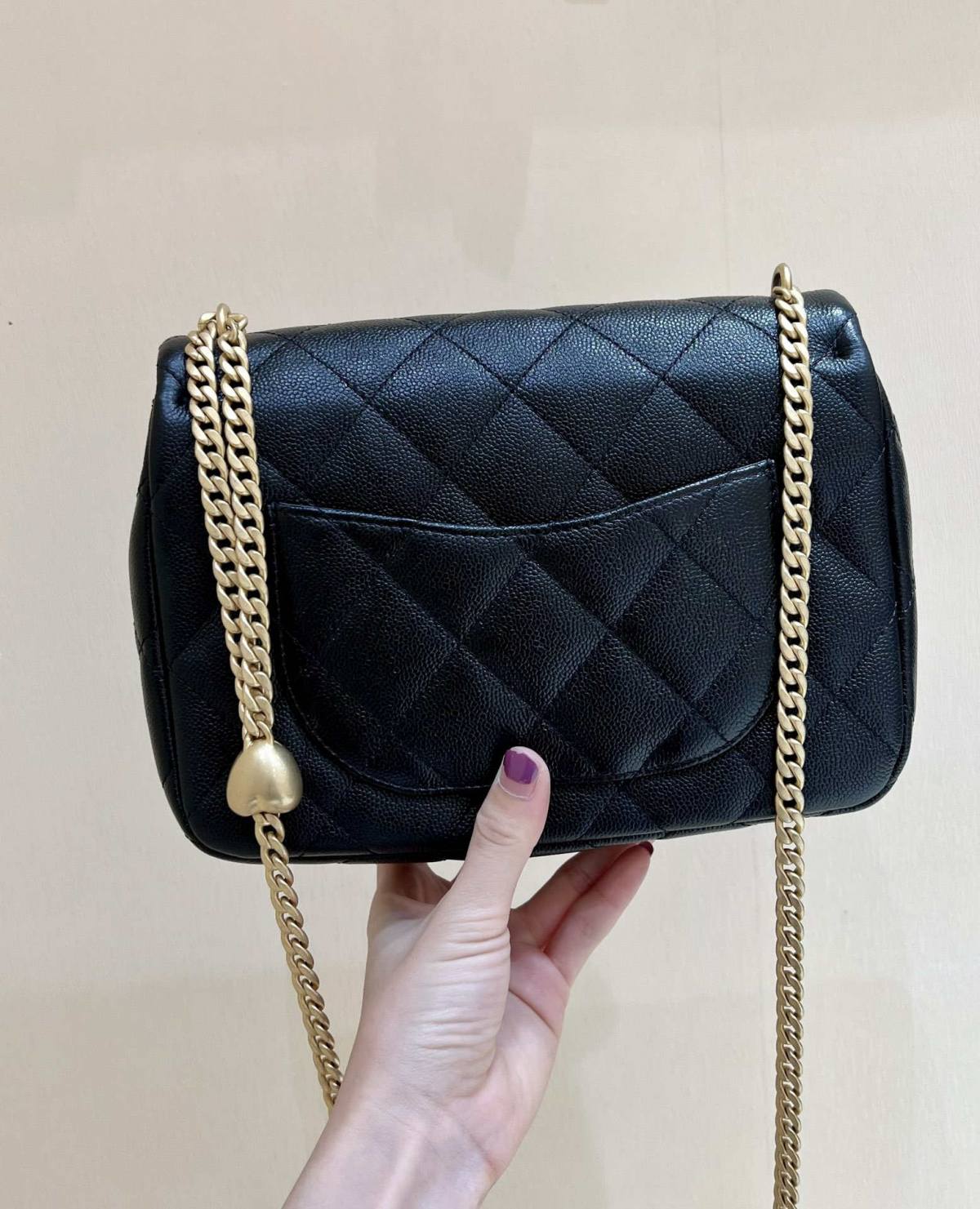 Ellebag’s Exquisite Replica: The Black Caviar Leather Chanel 23P AS3921 with Heart Clasp(2024 Dec Updated)-Best Quality Replica designer Bag factory in China