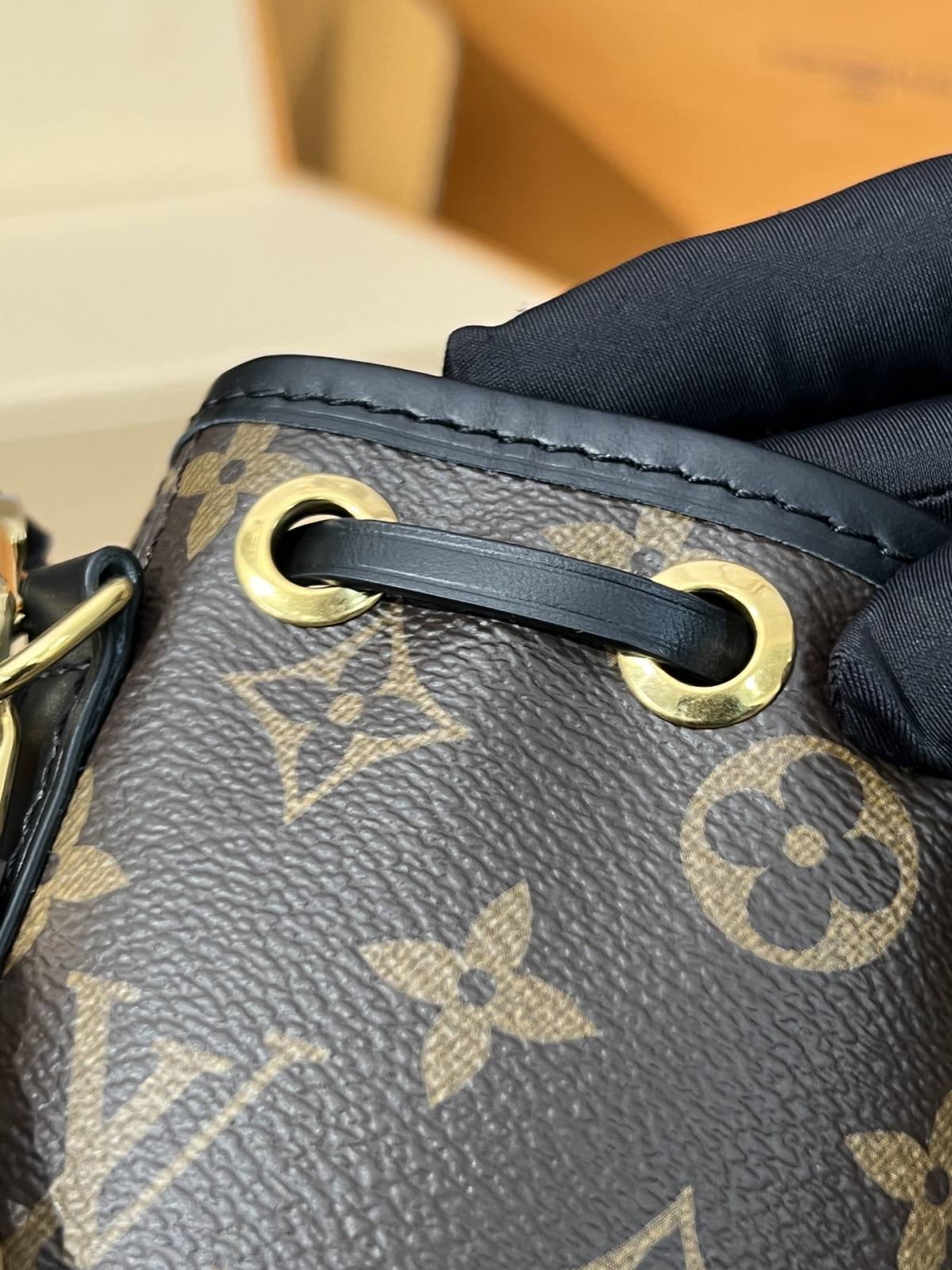 Ellebag’s 1:1 Replica of Louis Vuitton M83480 Canoé Chain Bucket Bag: A Perfect Fusion of Classic Design and Modern Craftsmanship(2024 Dec Updated)-Best Quality Fake Louis Vuitton Bag Online Store, Replica designer bag ru