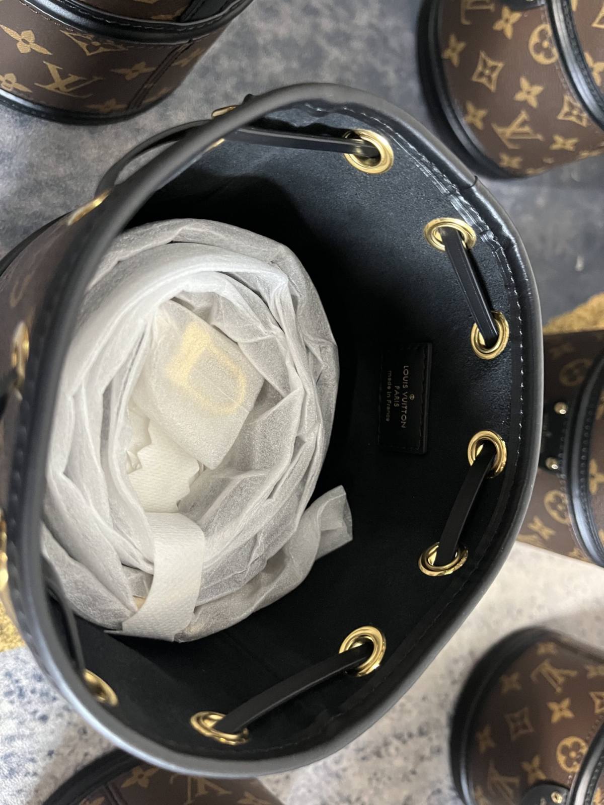 Ellebag’s 1:1 Replica of Louis Vuitton M83480 Canoé Chain Bucket Bag: A Perfect Fusion of Classic Design and Modern Craftsmanship(2024 Dec Updated)-Best Quality Fake Louis Vuitton Bag Online Store, Replica designer bag ru