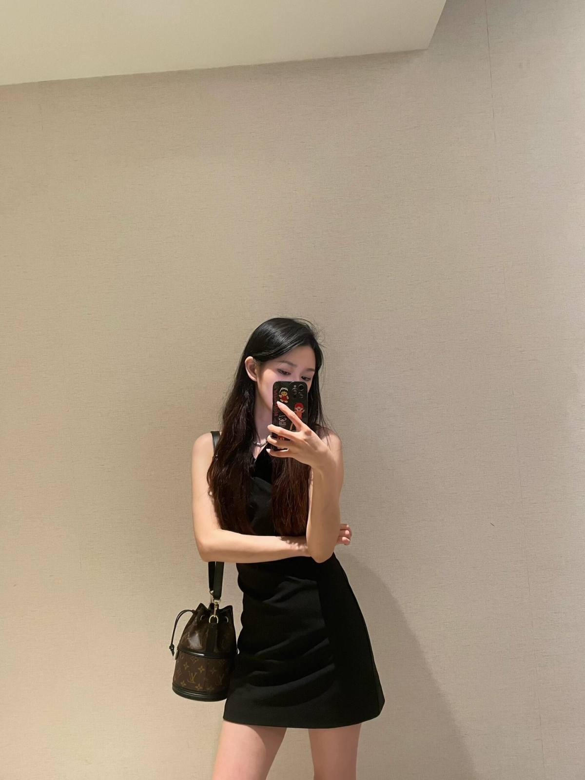 Ellebag’s 1:1 Replica of Louis Vuitton M83480 Canoé Chain Bucket Bag: A Perfect Fusion of Classic Design and Modern Craftsmanship(2024 Dec Updated)-Best Quality Fake Louis Vuitton Bag Online Store, Replica designer bag ru