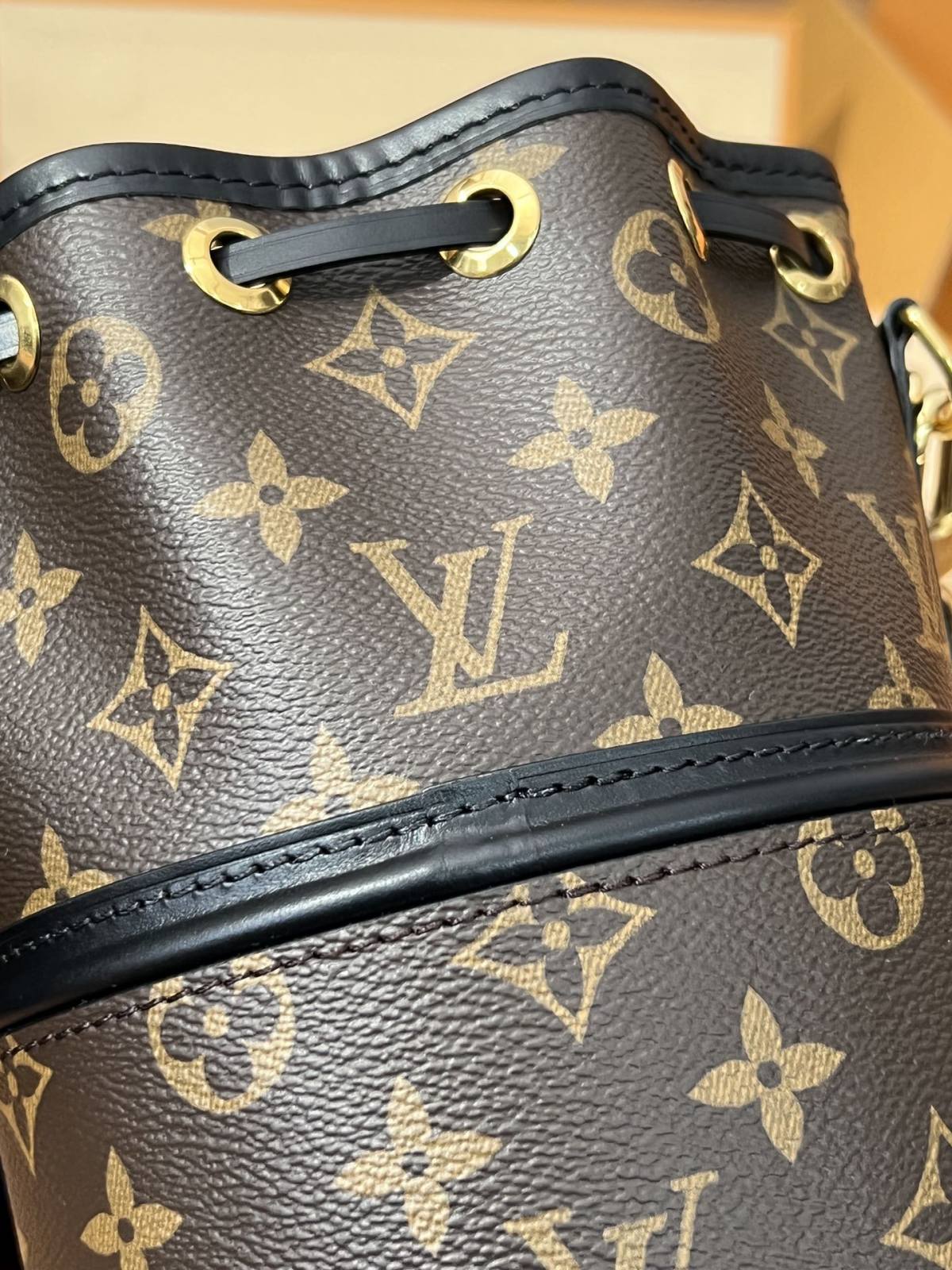 Ellebag’s 1:1 Replica of Louis Vuitton M83480 Canoé Chain Bucket Bag: A Perfect Fusion of Classic Design and Modern Craftsmanship(2024 Dec Updated)-Best Quality Fake Louis Vuitton Bag Online Store, Replica designer bag ru