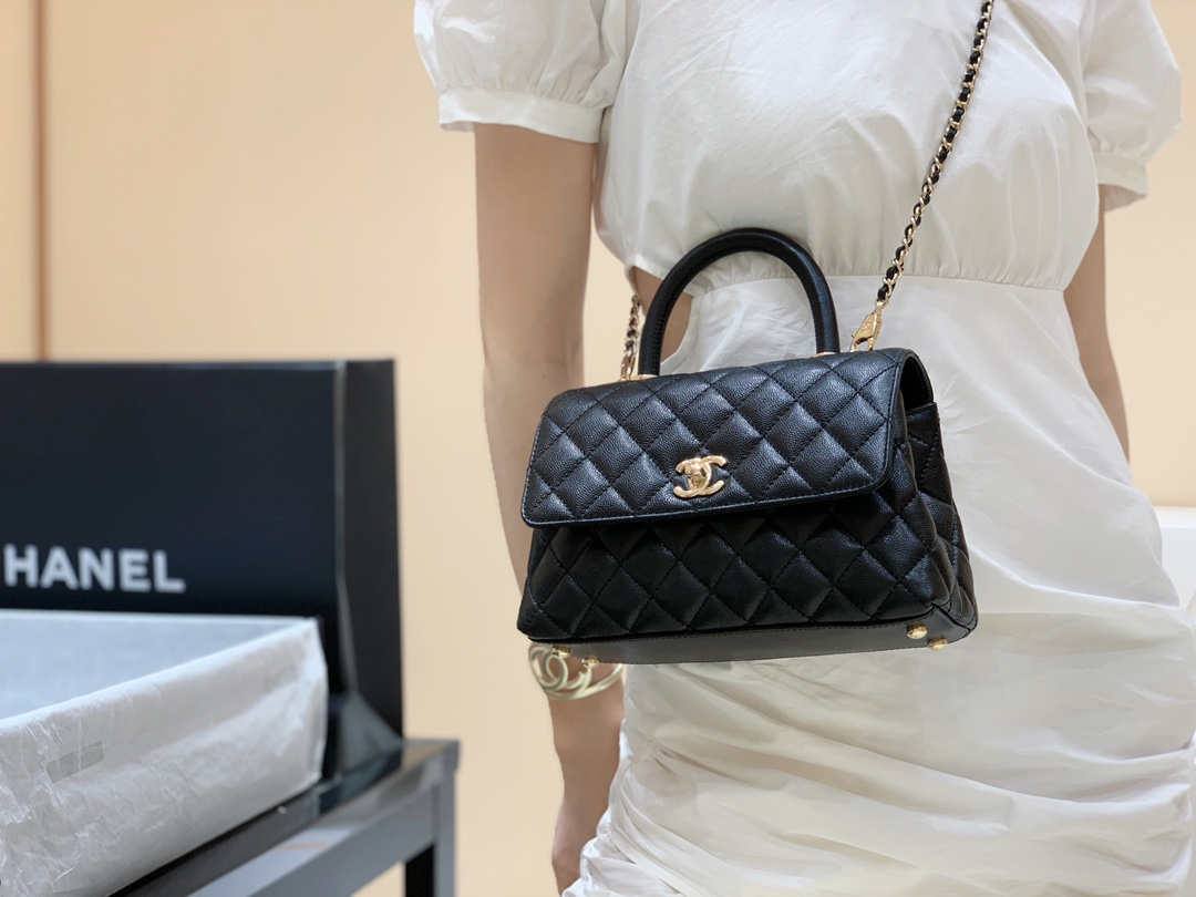 Ellebag’s Exquisite Replica: The Black Caviar Leather Chanel Coco Handle 22P with Champagne Gold Hardware(2024 Dec Updated)-Best Quality Fake Louis Vuitton Bag Online Store, Replica designer bag ru