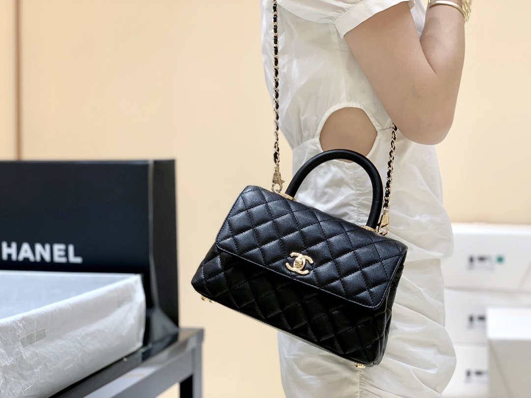 Ellebag’s Exquisite Replica: The Black Caviar Leather Chanel Coco Handle 22P with Champagne Gold Hardware(2024 Dec Updated)-Best Quality Fake Louis Vuitton Bag Online Store, Replica designer bag ru