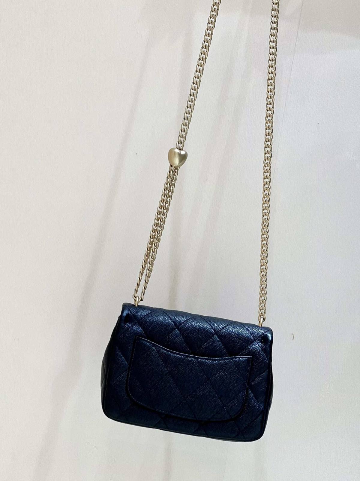 Ellebag’s Exquisite Replica: The black Caviar Leather Chanel Mini Flap Bag with Heart Clasp(2024 Dec Updated)-Labākās kvalitātes viltotās Louis Vuitton somas tiešsaistes veikals, dizaineru somas kopija ru