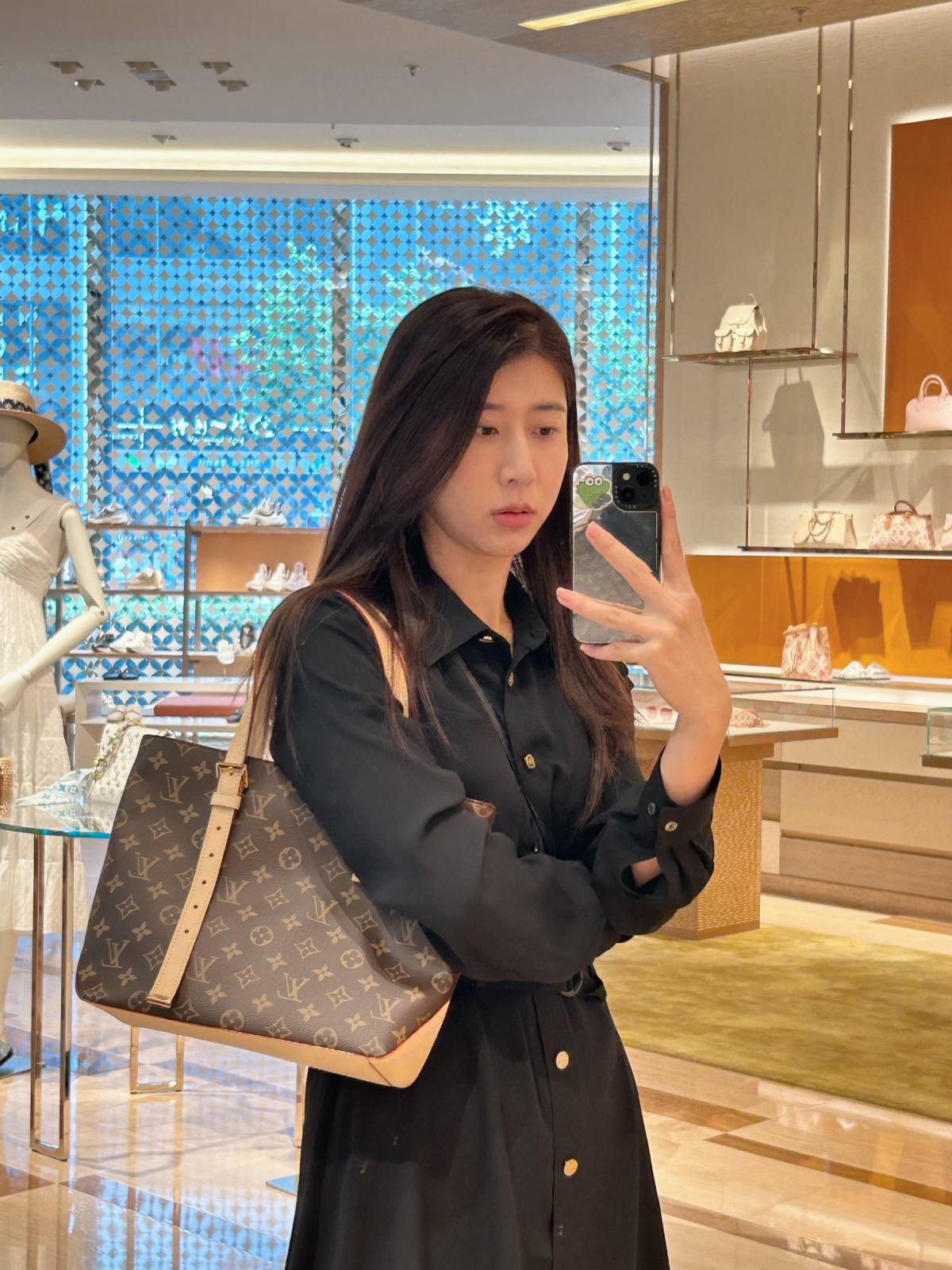 Ellebag’s Craftsmanship: M12095 Piano Handbag – A 1:1 Replica of Louis Vuitton’s Newest Icon(2024 Dec Updated)-ʻOi aku ka maikaʻi o ka ʻeke Louis Vuitton ʻeke hoʻopunipuni ma ka hale kūʻai pūnaewele, ʻeke hoʻolālā kope ru