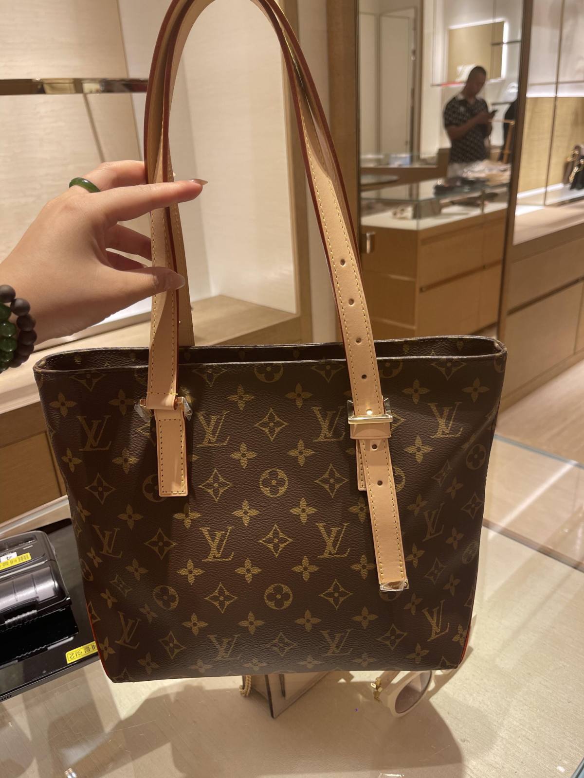 Ellebag’s Craftsmanship: M12095 Piano Handbag – A 1:1 Replica of Louis Vuitton’s Newest Icon(2024 Dec Updated)-ʻOi aku ka maikaʻi o ka ʻeke Louis Vuitton ʻeke hoʻopunipuni ma ka hale kūʻai pūnaewele, ʻeke hoʻolālā kope ru