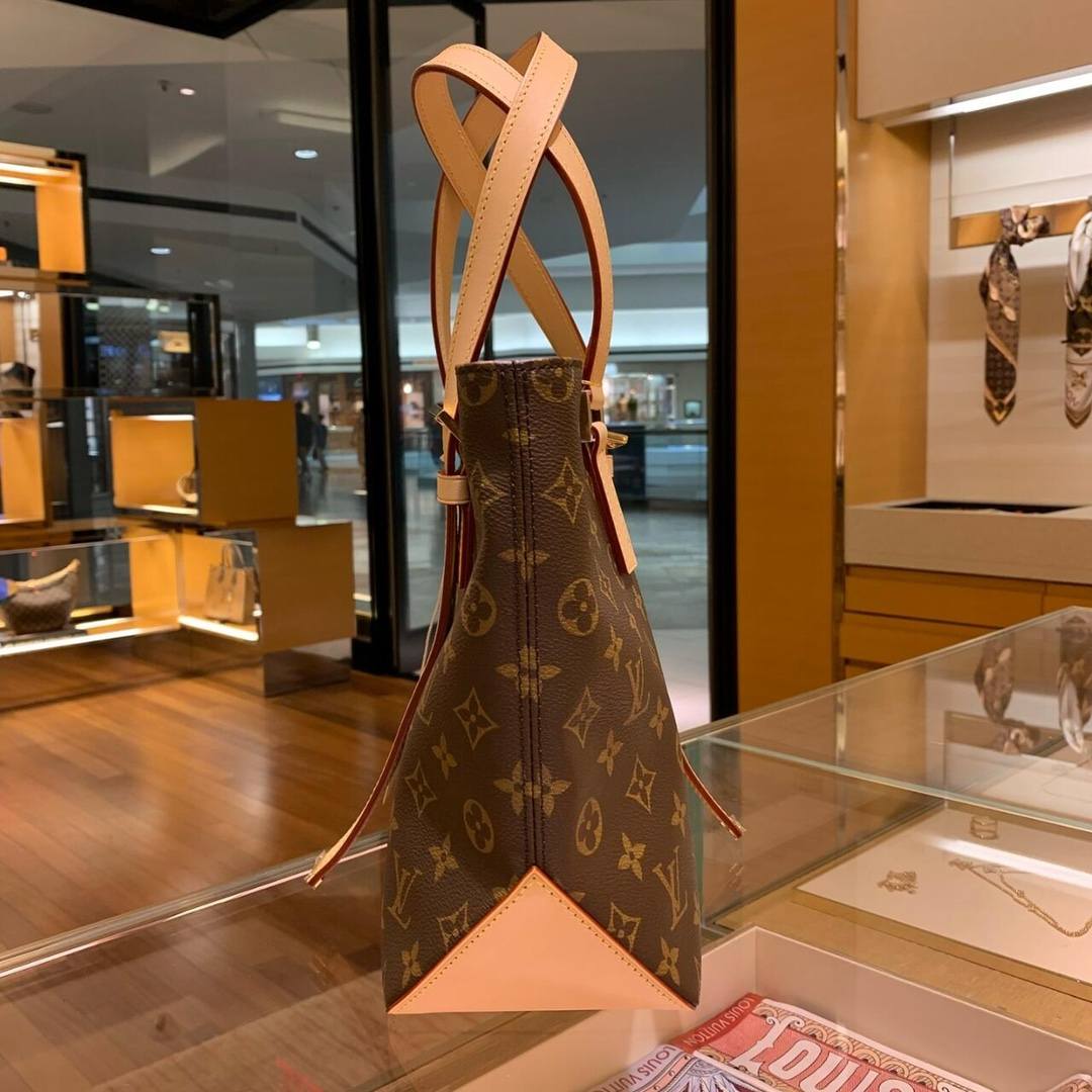 Ellebag’s Craftsmanship: M12095 Piano Handbag – A 1:1 Replica of Louis Vuitton’s Newest Icon(2024 Dec Updated)-ʻOi aku ka maikaʻi o ka ʻeke Louis Vuitton ʻeke hoʻopunipuni ma ka hale kūʻai pūnaewele, ʻeke hoʻolālā kope ru