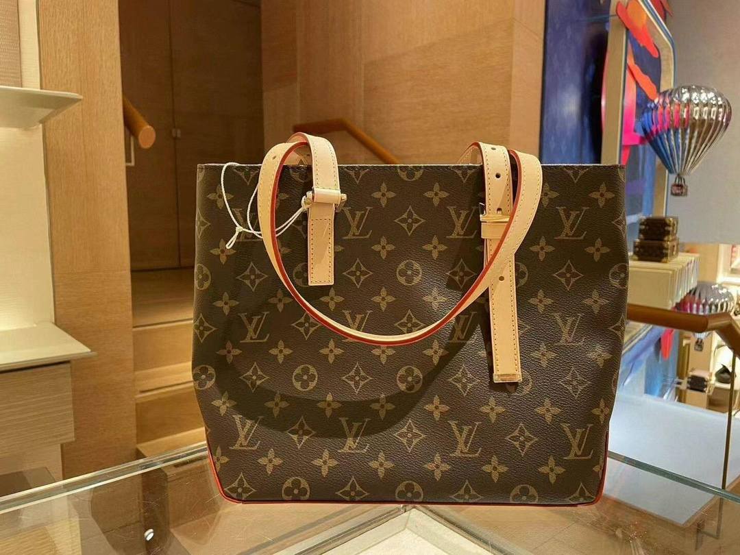 Ellebag’s Craftsmanship: M12095 Piano Handbag – A 1:1 Replica of Louis Vuitton’s Newest Icon(2024 Dec Updated)-ʻOi aku ka maikaʻi o ka ʻeke Louis Vuitton ʻeke hoʻopunipuni ma ka hale kūʻai pūnaewele, ʻeke hoʻolālā kope ru