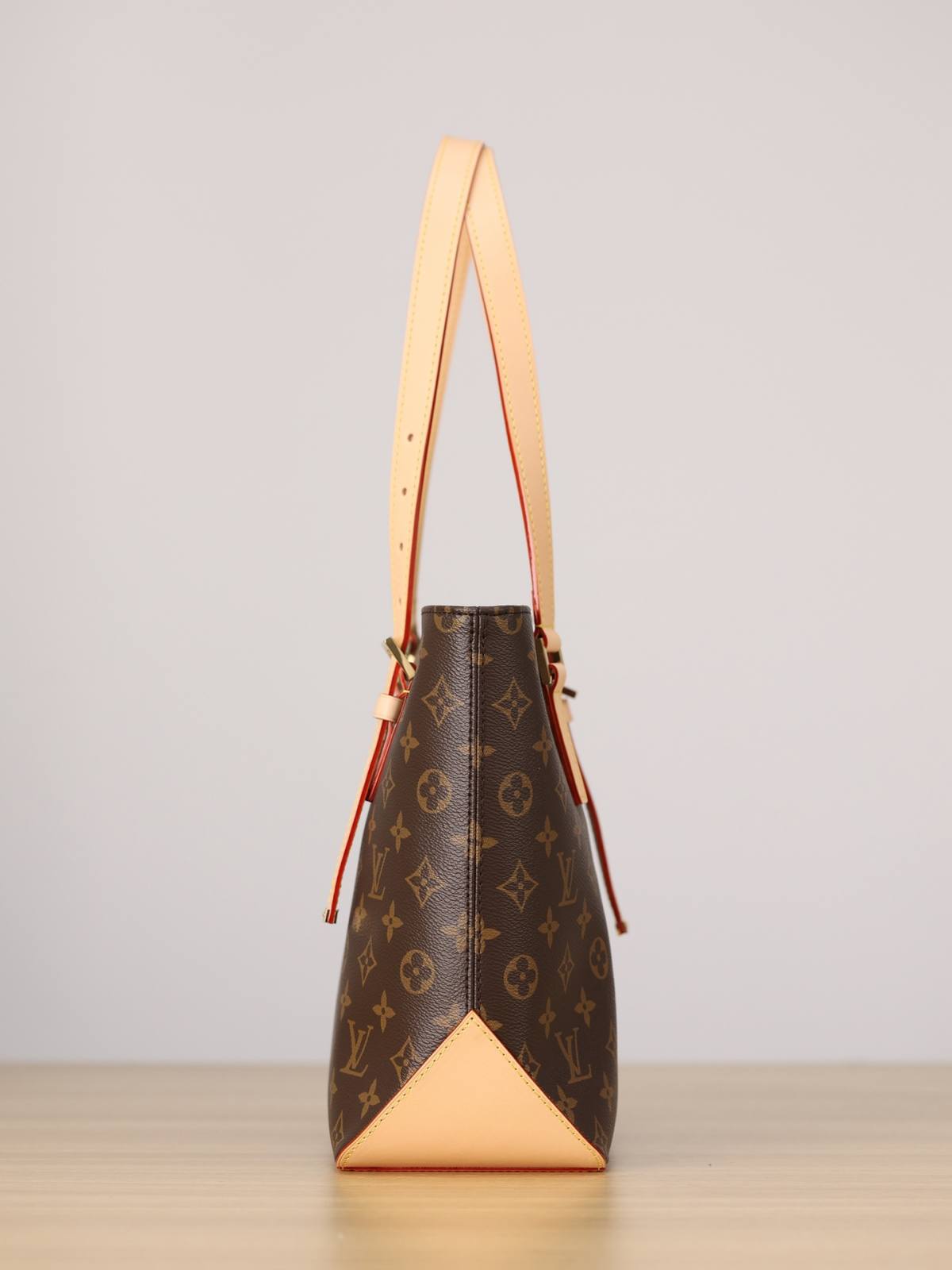 Ellebag’s Craftsmanship: M12095 Piano Handbag – A 1:1 Replica of Louis Vuitton’s Newest Icon(2024 Dec Updated)-ʻOi aku ka maikaʻi o ka ʻeke Louis Vuitton ʻeke hoʻopunipuni ma ka hale kūʻai pūnaewele, ʻeke hoʻolālā kope ru