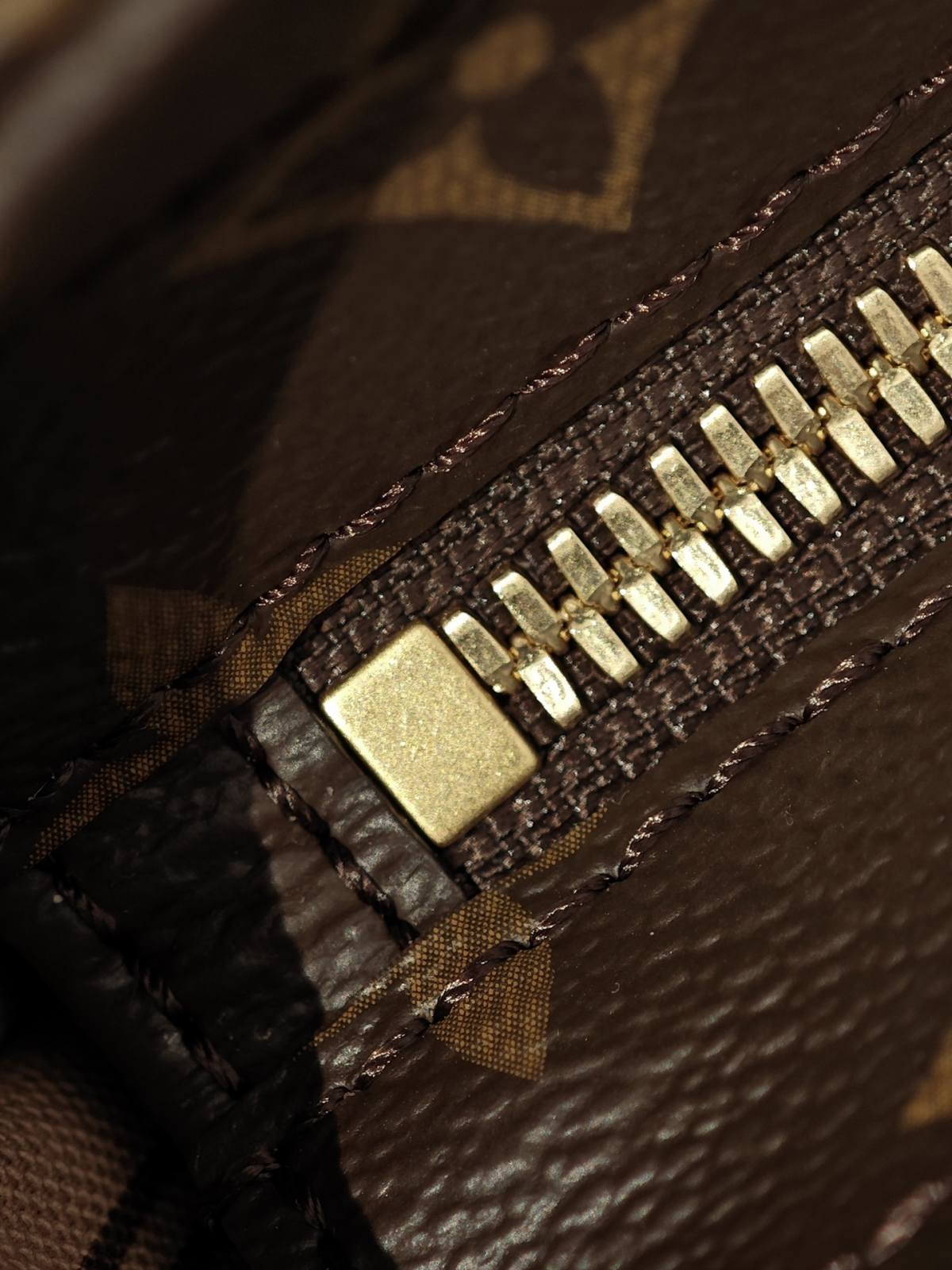 Ellebag’s Craftsmanship: M12095 Piano Handbag – A 1:1 Replica of Louis Vuitton’s Newest Icon(2024 Dec Updated)-ʻOi aku ka maikaʻi o ka ʻeke Louis Vuitton ʻeke hoʻopunipuni ma ka hale kūʻai pūnaewele, ʻeke hoʻolālā kope ru