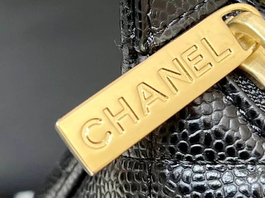 Ellebag’s Exquisite Replica: The Black Lambskin Chanel Bag with Wide Leather-Interlaced Chain and Gold Hardware(2024 Dec Updated)-ʻOi aku ka maikaʻi o ka ʻeke Louis Vuitton ʻeke hoʻopunipuni ma ka hale kūʻai pūnaewele, ʻeke hoʻolālā kope ru