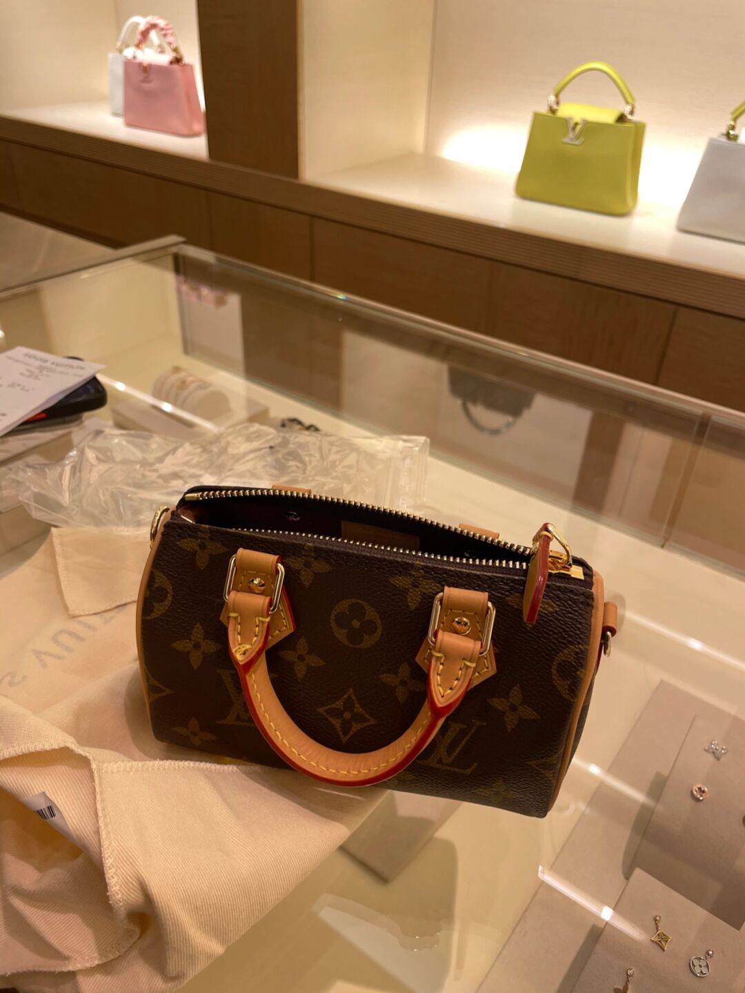 Ellebag’s Mastery in Replicating the Louis Vuitton M81085 Nano Speedy(2024 Dec Updated)-ʻOi aku ka maikaʻi o ka ʻeke Louis Vuitton ʻeke hoʻopunipuni ma ka hale kūʻai pūnaewele, ʻeke hoʻolālā kope ru