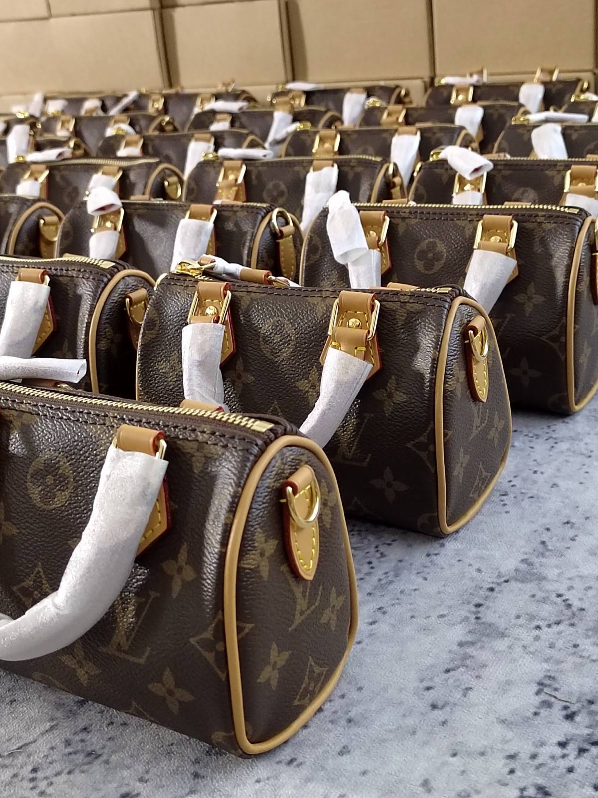 Ellebag’s Mastery in Replicating the Louis Vuitton M81085 Nano Speedy(2024 Dec Updated)-ʻOi aku ka maikaʻi o ka ʻeke Louis Vuitton ʻeke hoʻopunipuni ma ka hale kūʻai pūnaewele, ʻeke hoʻolālā kope ru