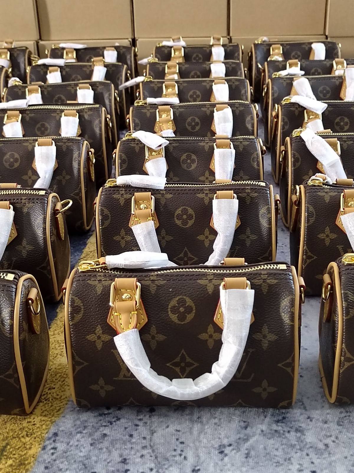 Ellebag’s Mastery in Replicating the Louis Vuitton M81085 Nano Speedy(2024 Dec Updated)-ʻOi aku ka maikaʻi o ka ʻeke Louis Vuitton ʻeke hoʻopunipuni ma ka hale kūʻai pūnaewele, ʻeke hoʻolālā kope ru