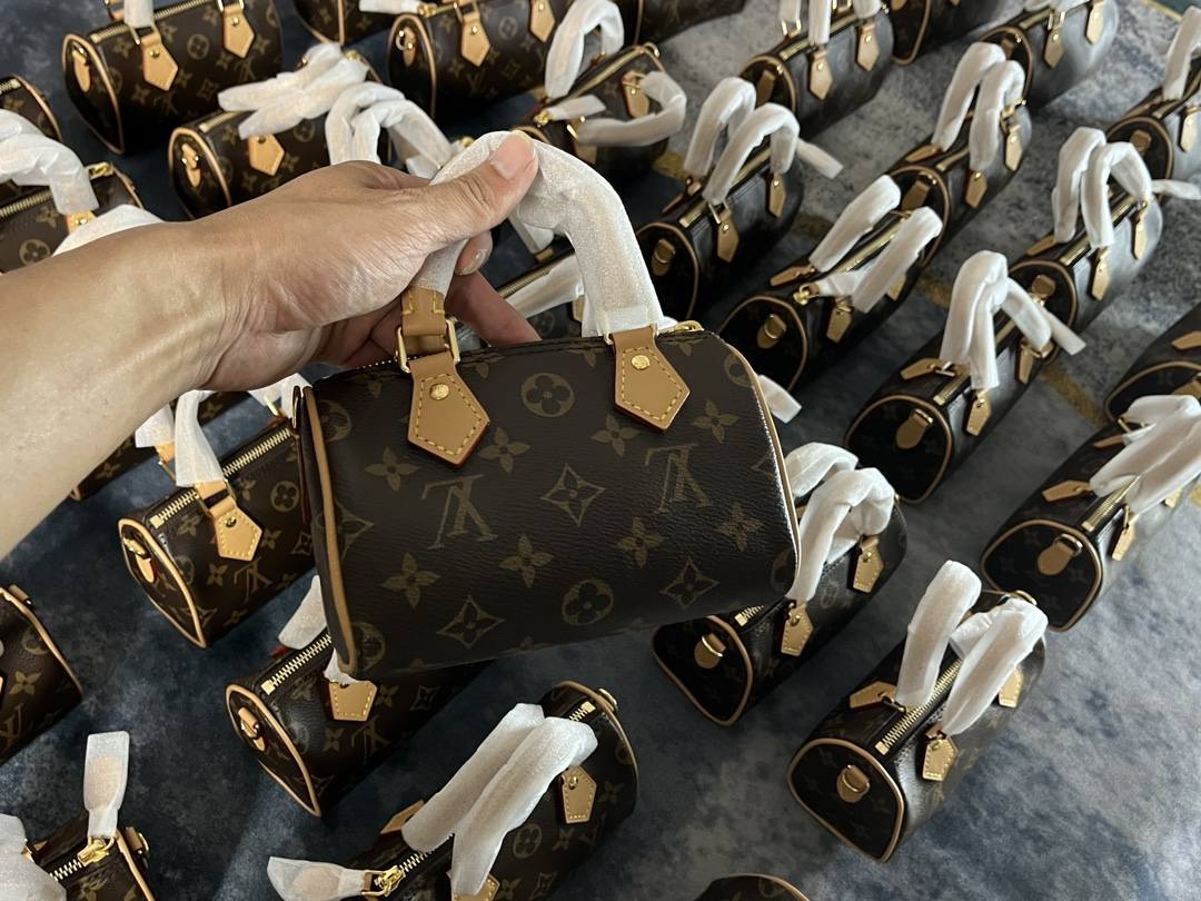 Ellebag’s Mastery in Replicating the Louis Vuitton M81085 Nano Speedy(2024 Dec Updated)-ʻOi aku ka maikaʻi o ka ʻeke Louis Vuitton ʻeke hoʻopunipuni ma ka hale kūʻai pūnaewele, ʻeke hoʻolālā kope ru