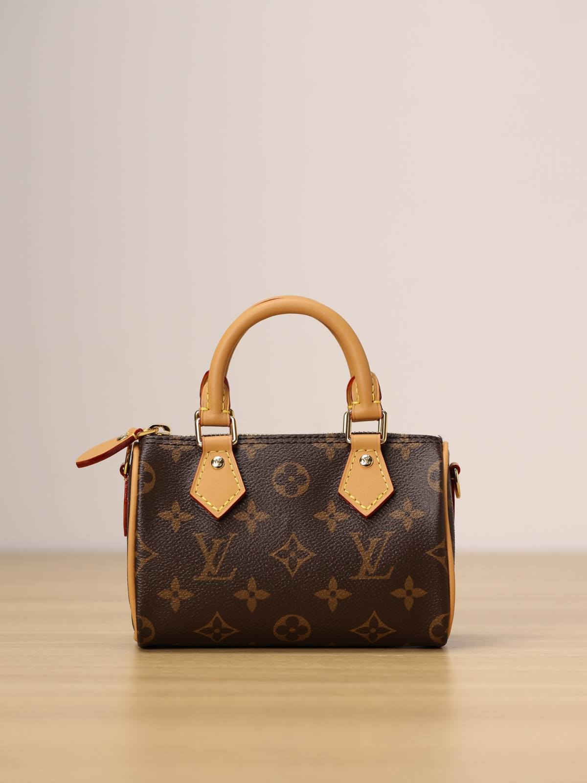 Ellebag’s Mastery in Replicating the Louis Vuitton M81085 Nano Speedy(2024 Dec Updated)-ʻOi aku ka maikaʻi o ka ʻeke Louis Vuitton ʻeke hoʻopunipuni ma ka hale kūʻai pūnaewele, ʻeke hoʻolālā kope ru