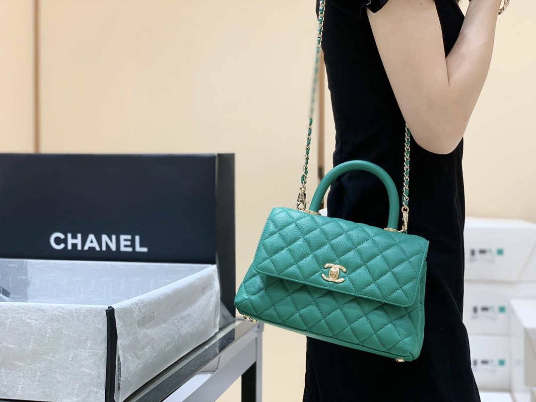 Ellebag’s Exquisite Replica: The Blue Caviar Leather Chanel Coco Handle 22P with Champagne Gold Hardware(2024 Dec Updated)-Best Quality Fake Louis Vuitton Bag Online Store, Replica designer bag ru