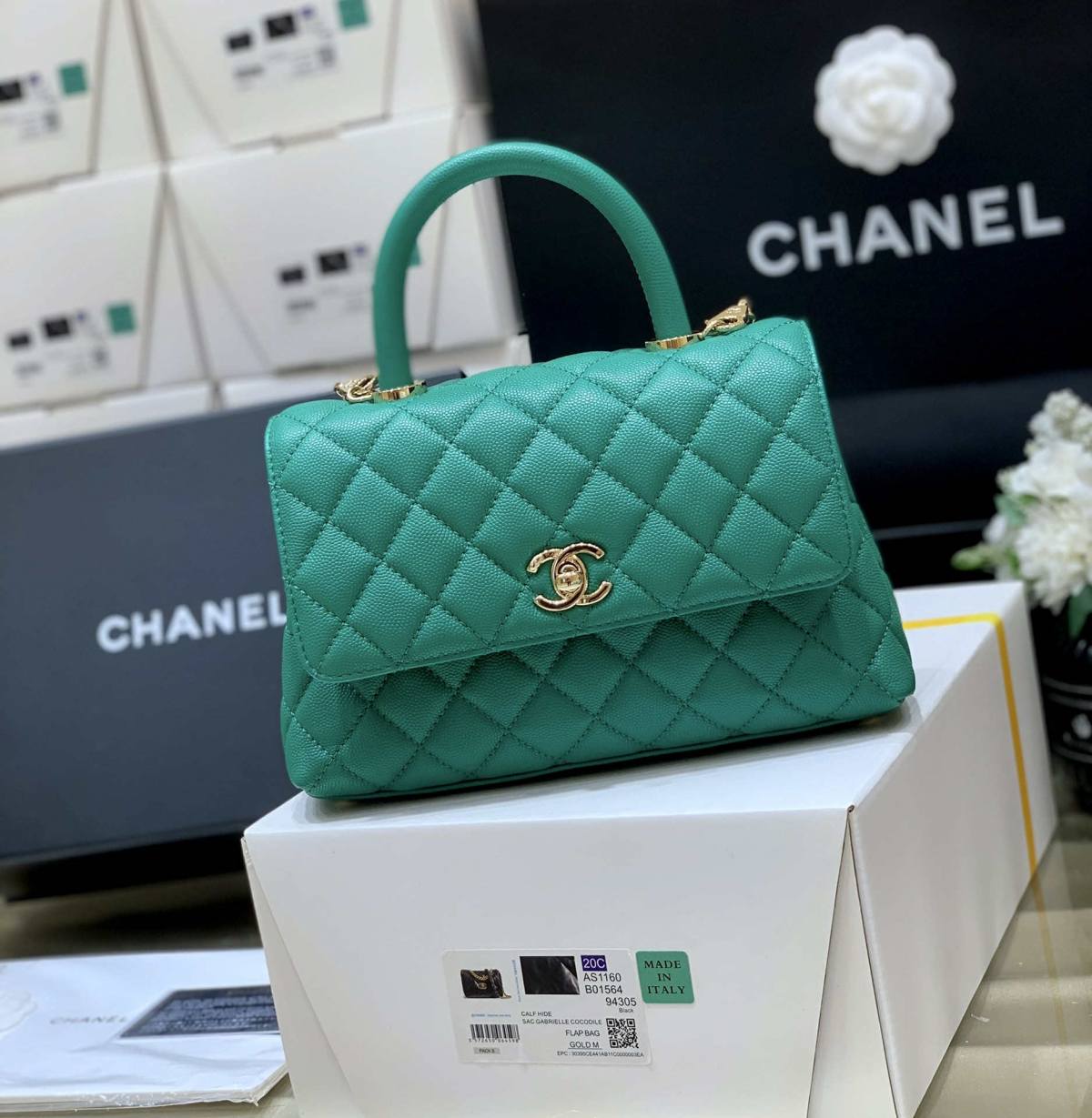 Ellebag’s Exquisite Replica: The Blue Caviar Leather Chanel Coco Handle 22P with Champagne Gold Hardware(2024 Dec Updated)-Best Quality Fake Louis Vuitton Bag Online Store, Replica designer bag ru