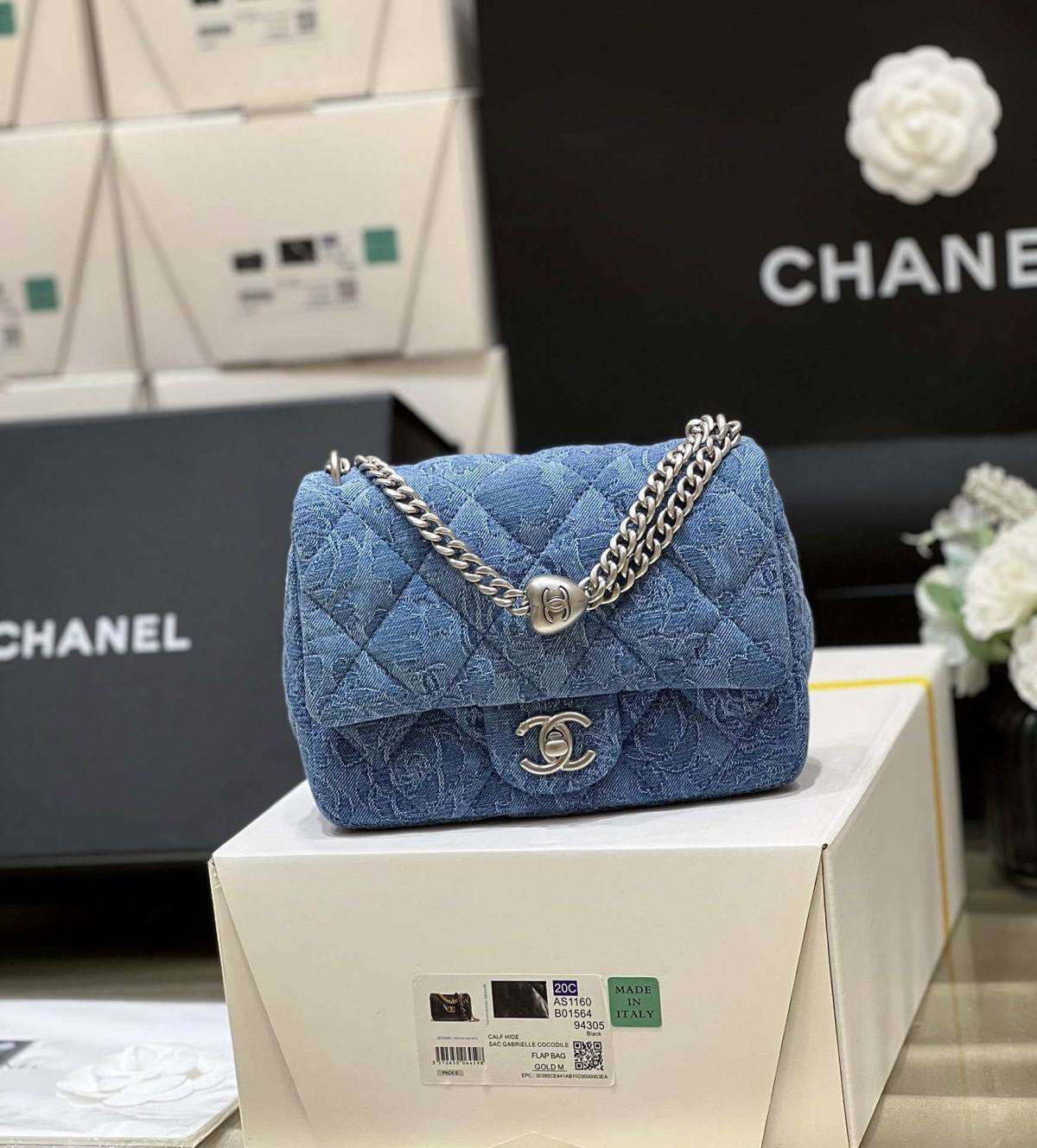 Ellebag’s Exquisite Replica: The Blue Denim Chanel Mini Flap Bag with Silver-Tone Hardware(2024 Dec Updated)-Best Quality Fake Louis Vuitton Bag Online Store, Replica designer bag ru