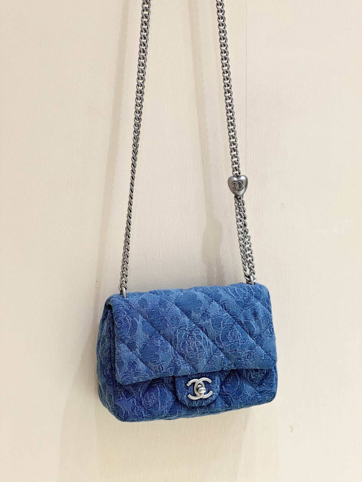 Ellebag’s Exquisite Replica: The Blue Denim Chanel Mini Flap Bag with Silver-Tone Hardware(2024 Dec Updated)-Best Quality Fake Louis Vuitton Bag Online Store, Replica designer bag ru