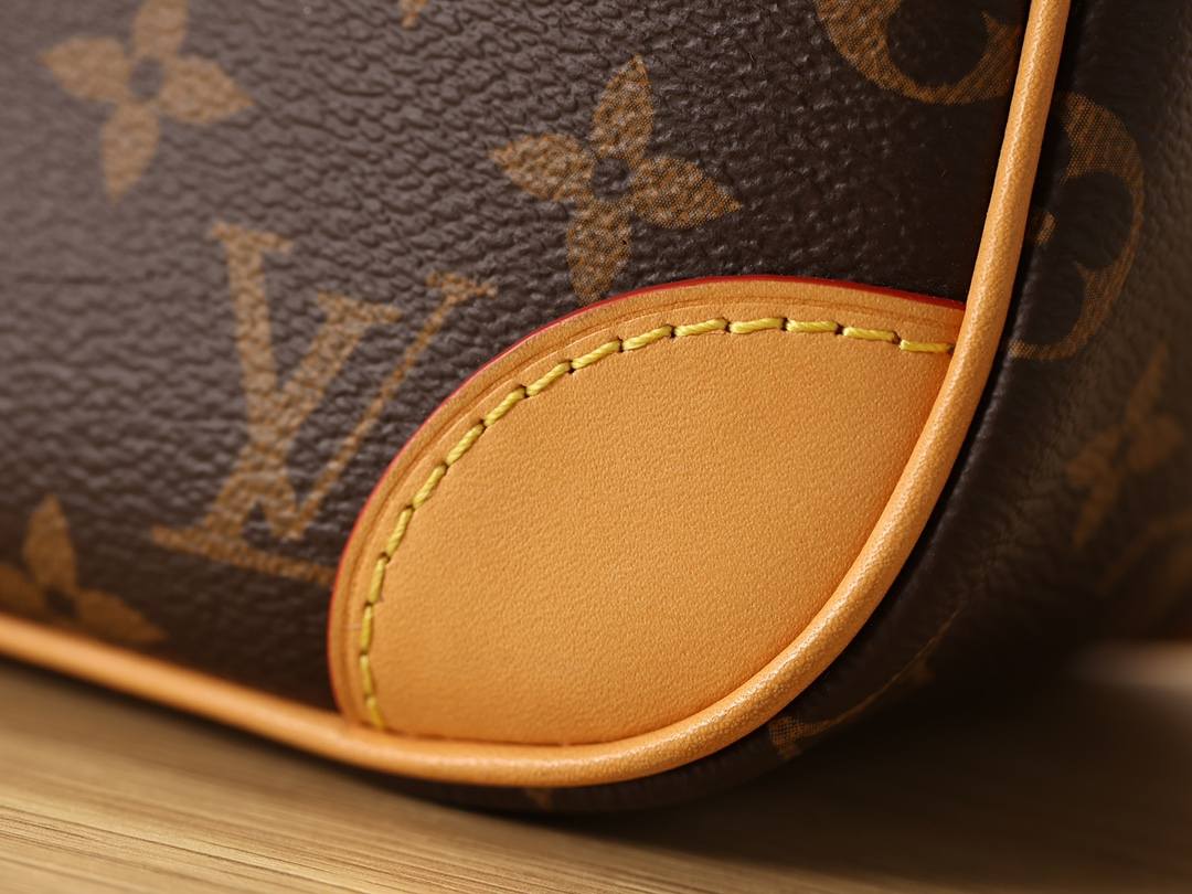 Ellebag’s 1:1 Replica of the Louis Vuitton M45985 Diane Bag: A Tribute to Timeless Craftsmanship(2024 Dec Updated)-Dyqani në internet i çantave të rreme Louis Vuitton me cilësi më të mirë, çanta modeli kopje ru