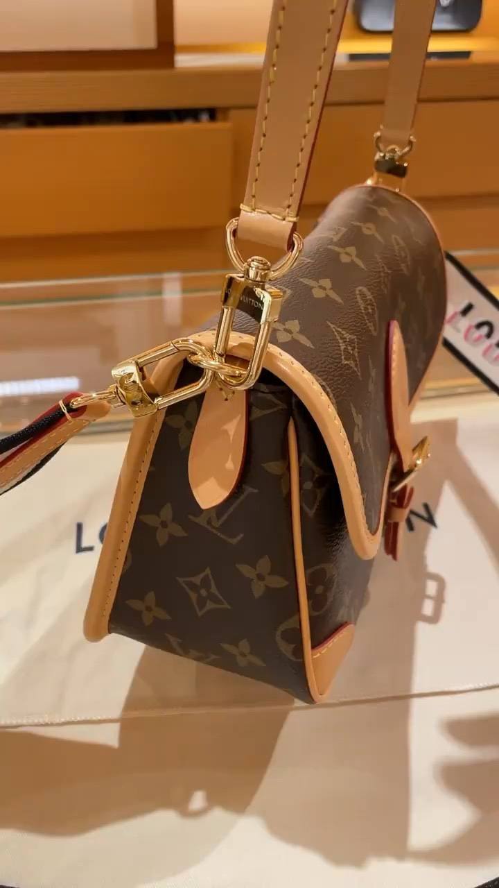 Ellebag’s 1:1 Replica of the Louis Vuitton M45985 Diane Bag: A Tribute to Timeless Craftsmanship(2024 Dec Updated)-Dyqani në internet i çantave të rreme Louis Vuitton me cilësi më të mirë, çanta modeli kopje ru