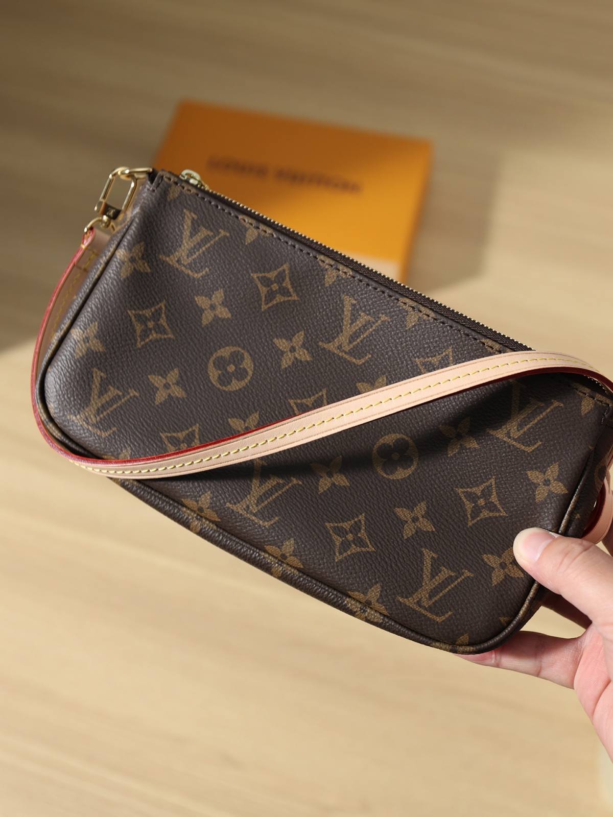 Ellebag’s Precision Replica: The Louis Vuitton M40712 Pochette Accessoires(2024 Dec Updated)-Negoziu in linea di borse Louis Vuitton falsi di migliore qualità, borsa di design di replica ru