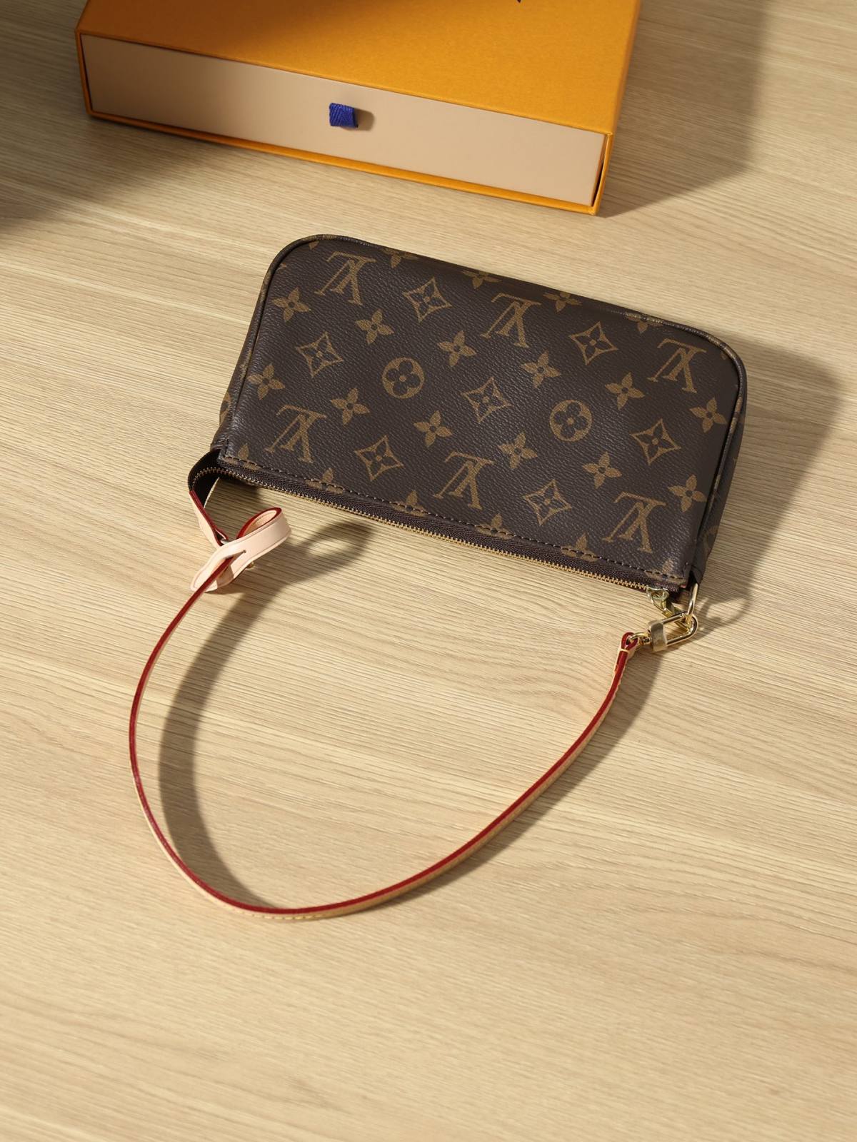 Ellebag’s Precision Replica: The Louis Vuitton M40712 Pochette Accessoires(2024 Dec Updated)-Negoziu in linea di borse Louis Vuitton falsi di migliore qualità, borsa di design di replica ru