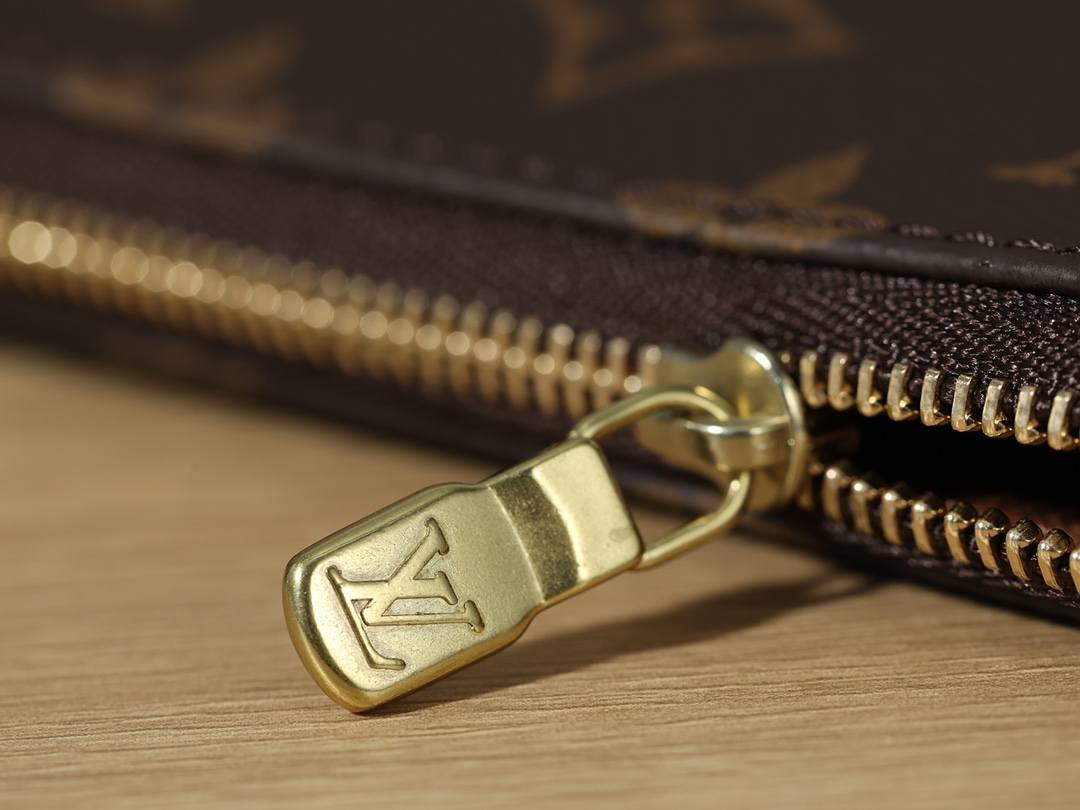 Ellebag’s Precision Replica: The Louis Vuitton M40712 Pochette Accessoires(2024 Dec Updated)-Negoziu in linea di borse Louis Vuitton falsi di migliore qualità, borsa di design di replica ru