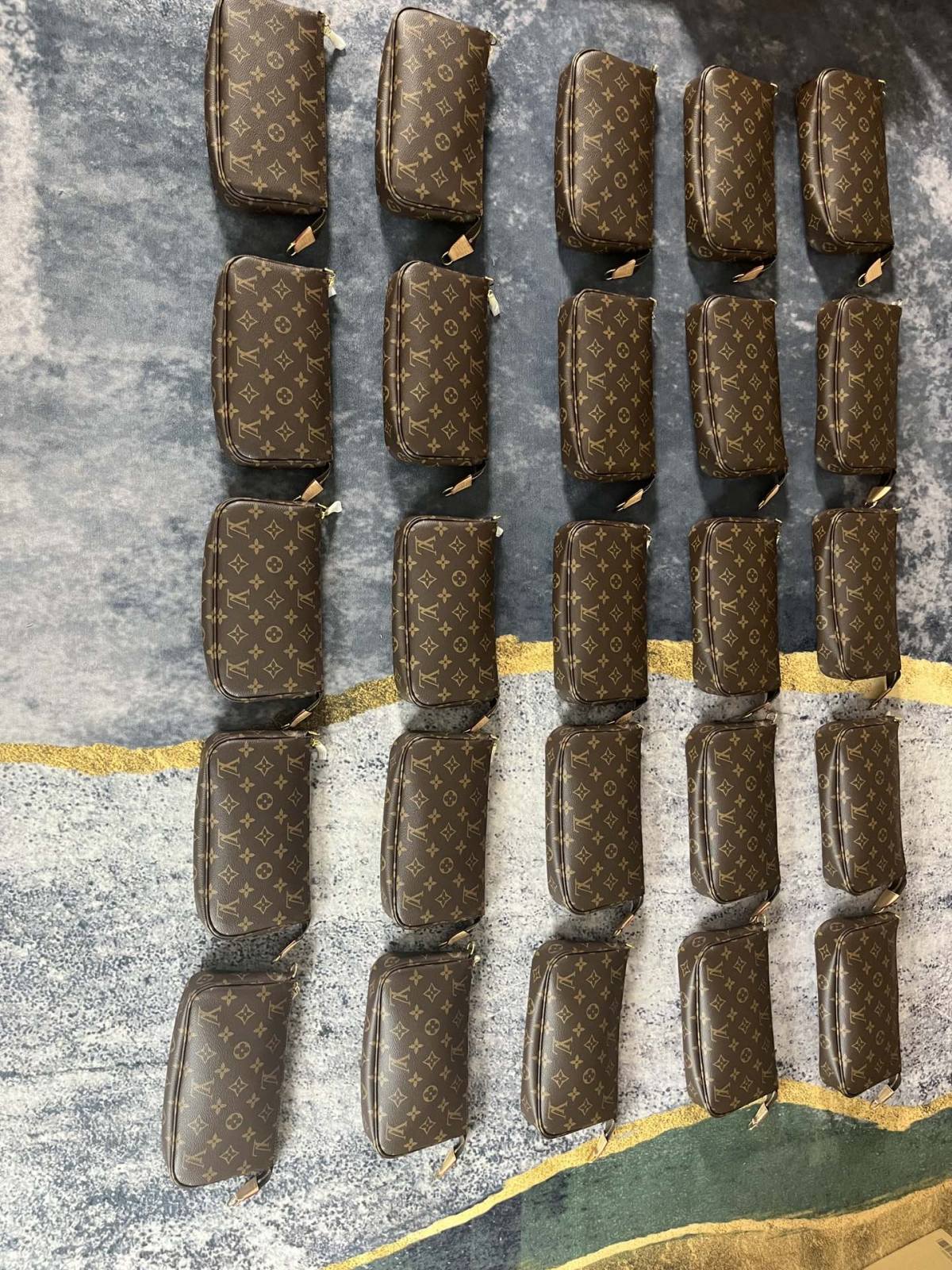 Ellebag’s Precision Replica: The Louis Vuitton M40712 Pochette Accessoires(2024 Dec Updated)-Negoziu in linea di borse Louis Vuitton falsi di migliore qualità, borsa di design di replica ru