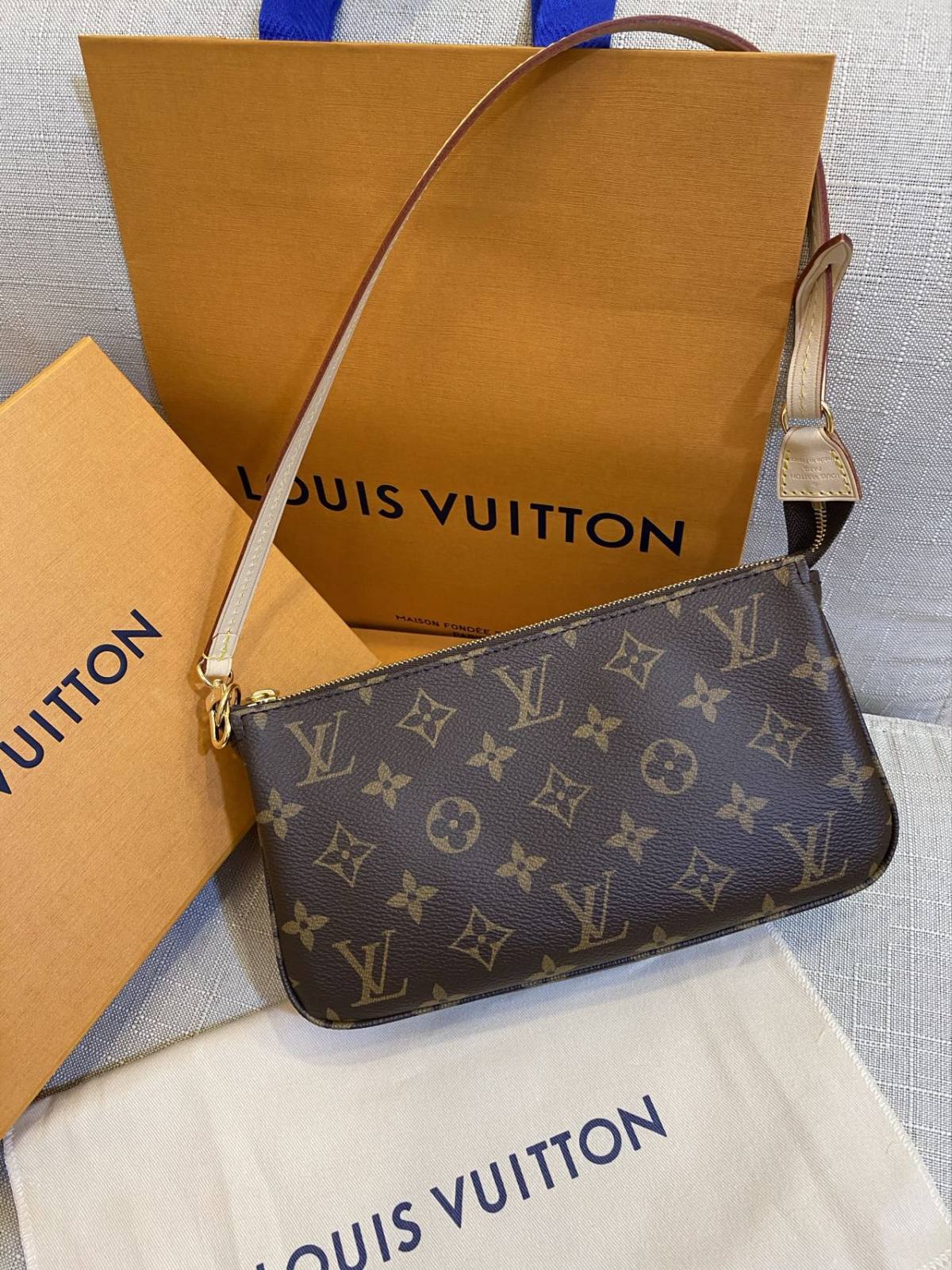 Ellebag’s Precision Replica: The Louis Vuitton M40712 Pochette Accessoires(2024 Dec Updated)-Negoziu in linea di borse Louis Vuitton falsi di migliore qualità, borsa di design di replica ru