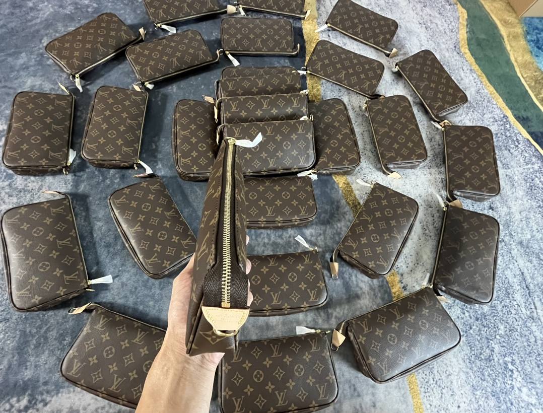 Ellebag’s Precision Replica: The Louis Vuitton M40712 Pochette Accessoires(2024 Dec Updated)-Negoziu in linea di borse Louis Vuitton falsi di migliore qualità, borsa di design di replica ru