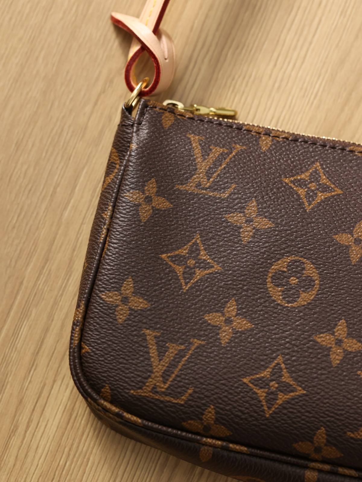 Ellebag’s Precision Replica: The Louis Vuitton M40712 Pochette Accessoires(2024 Dec Updated)-Negoziu in linea di borse Louis Vuitton falsi di migliore qualità, borsa di design di replica ru